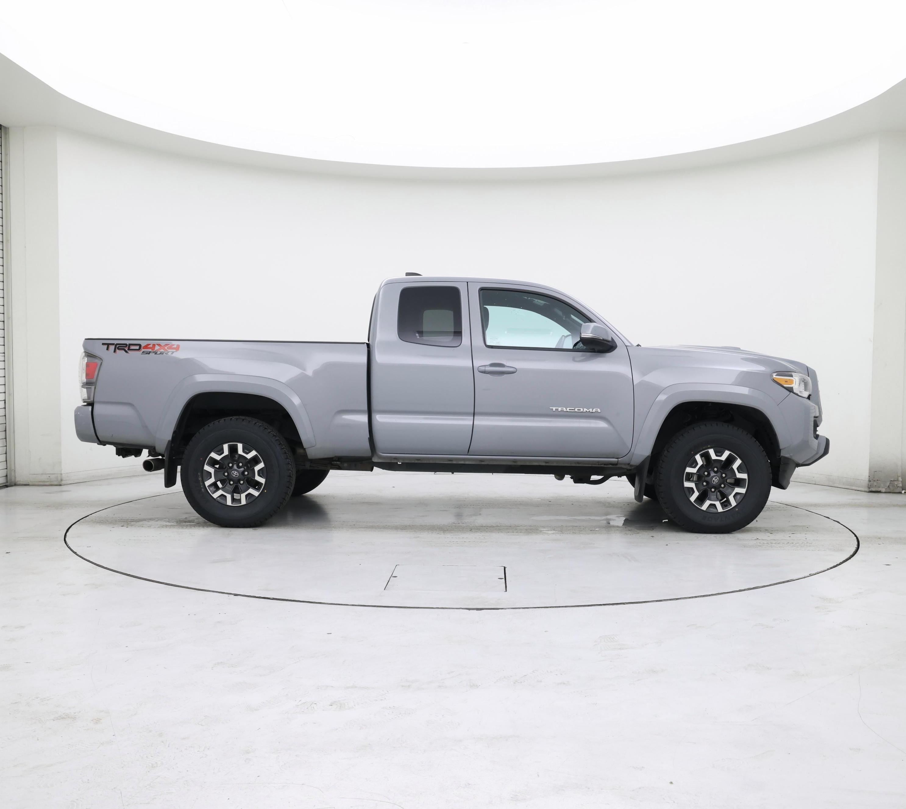 Thumbnail: 2020 Toyota Tacoma - 7
