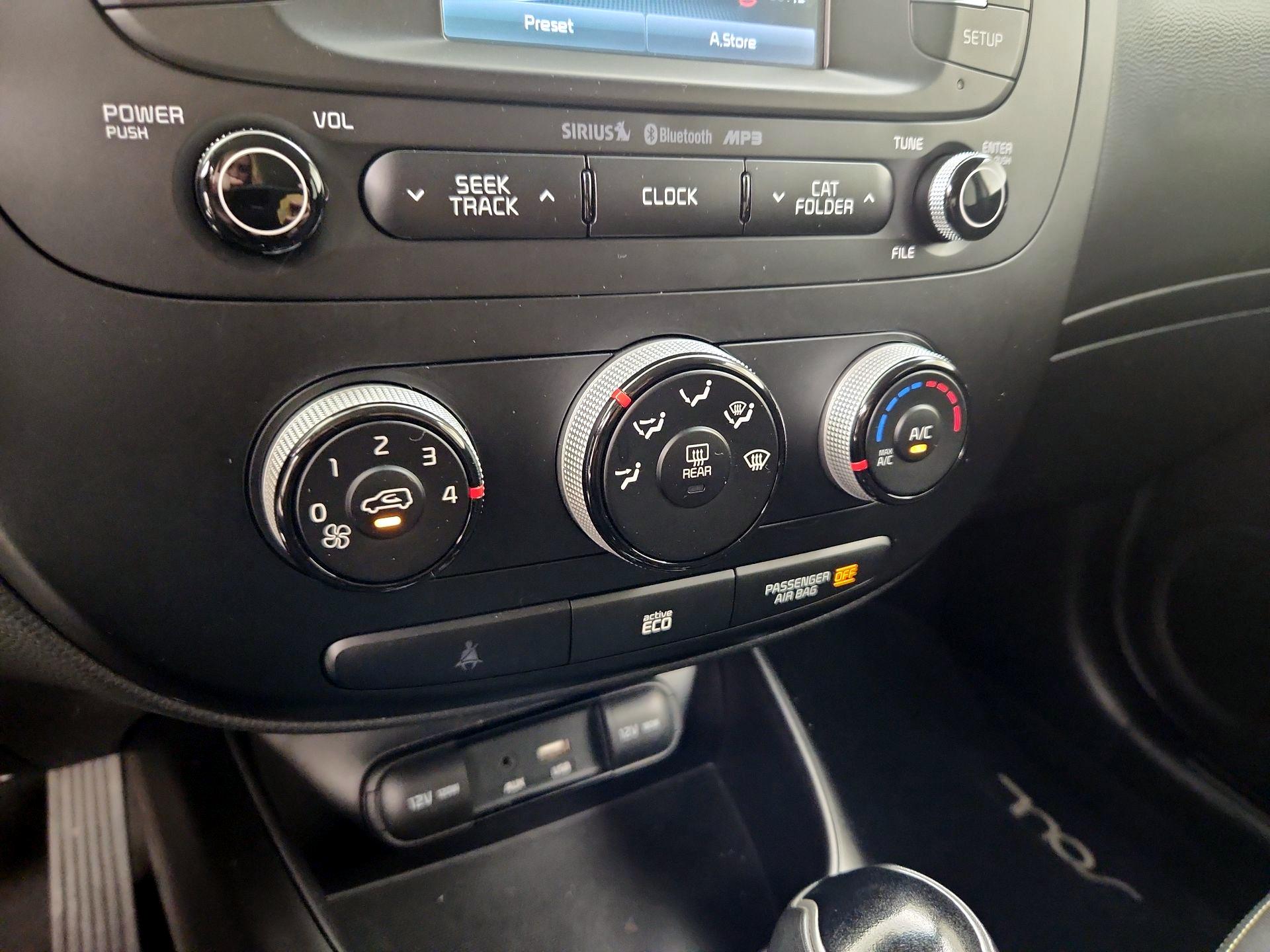 Thumbnail: 2016 Kia Soul - 15