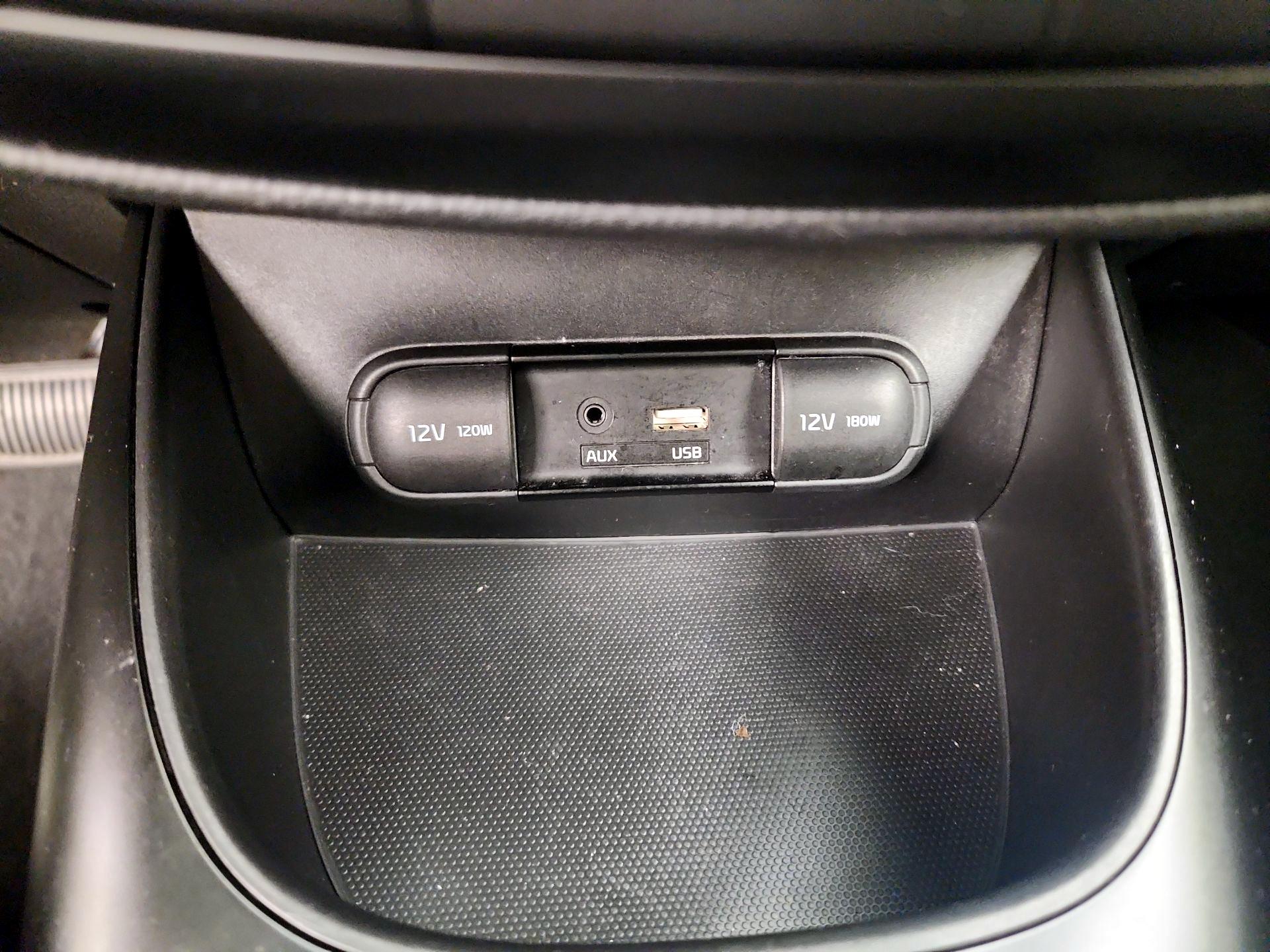 Thumbnail: 2016 Kia Soul - 17