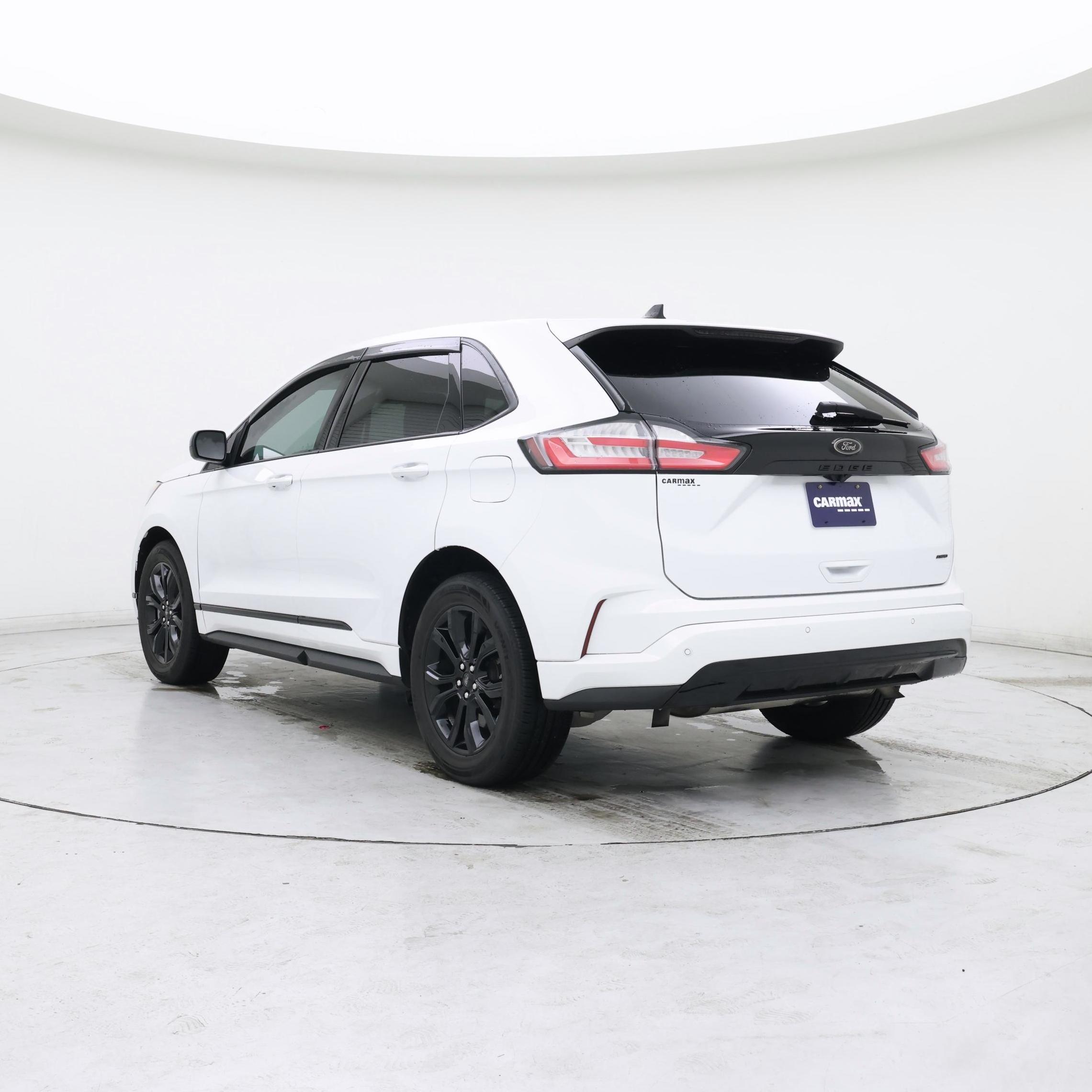 Thumbnail: 2022 Ford Edge - 2