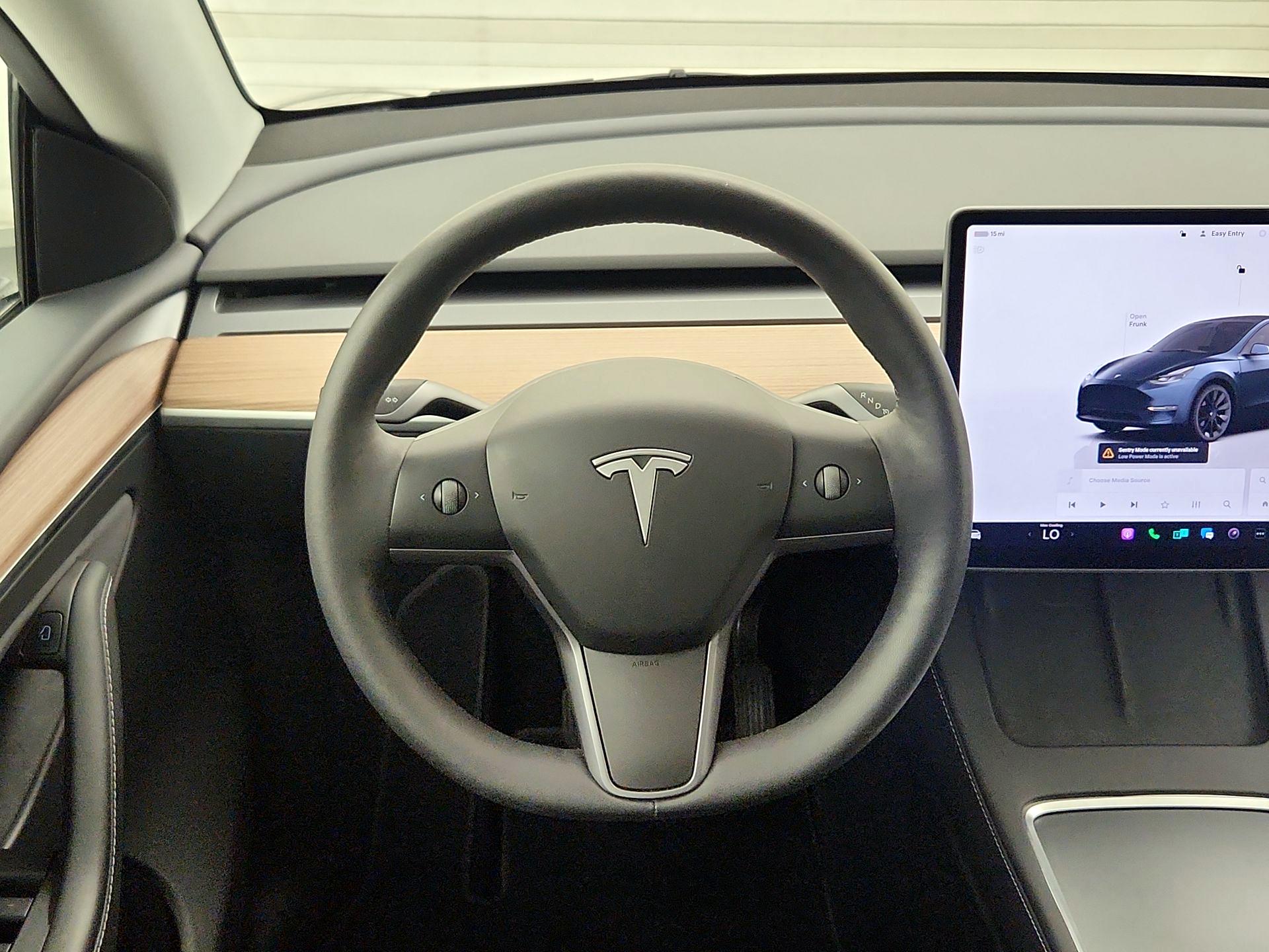 Thumbnail: 2025 Tesla Model Y - 10