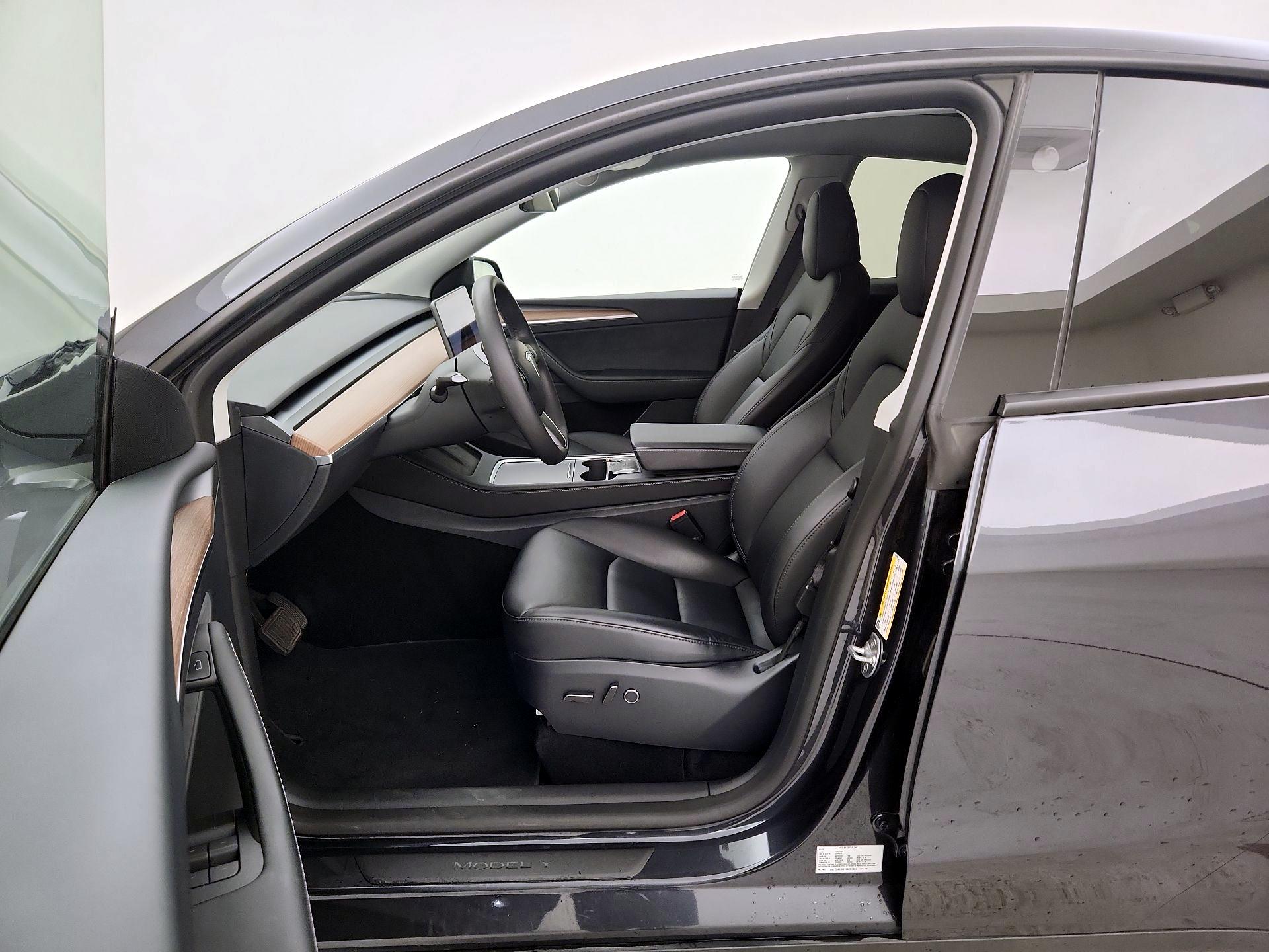 Thumbnail: 2025 Tesla Model Y - 11