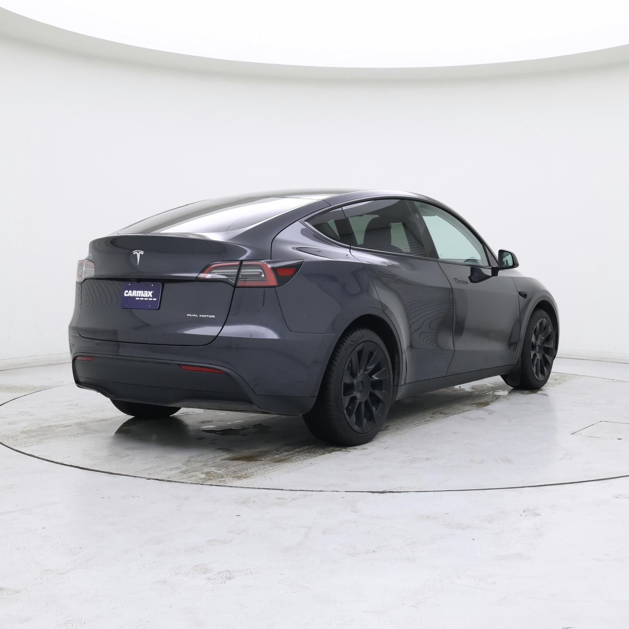 Thumbnail: 2025 Tesla Model Y - 8