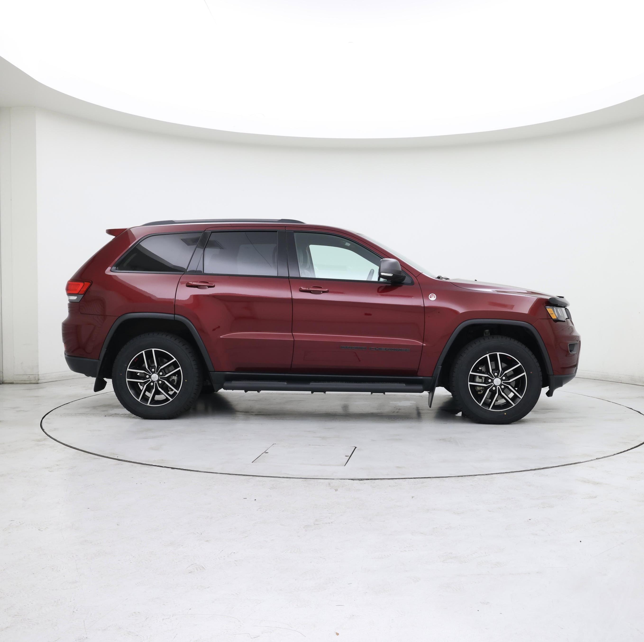 Thumbnail: 2017 Jeep Grand Cherokee - 7