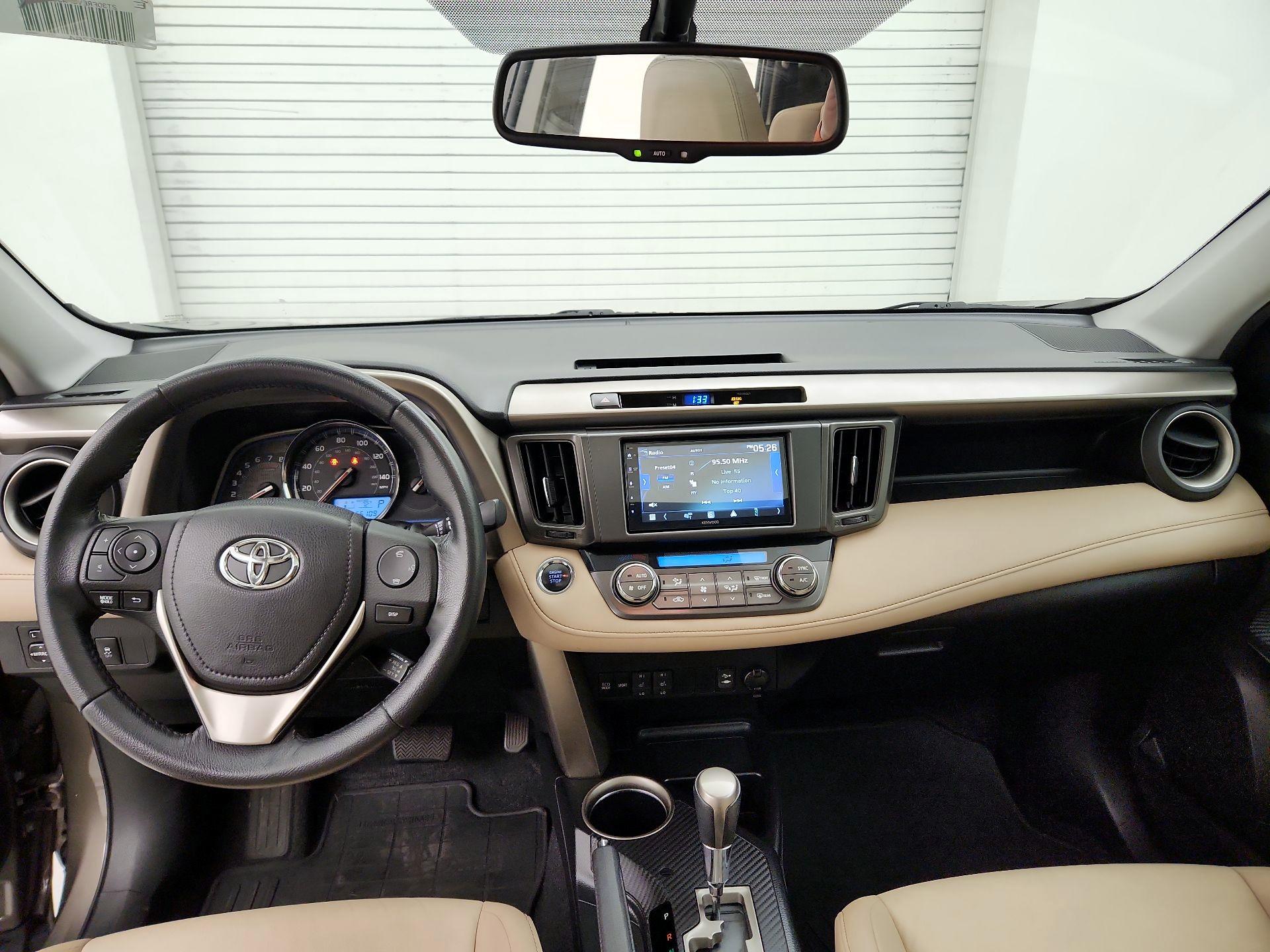 Thumbnail: 2015 Toyota RAV4 - 9