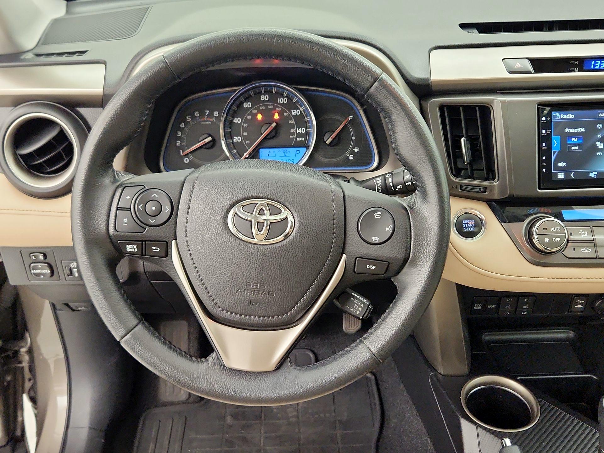 Thumbnail: 2015 Toyota RAV4 - 10
