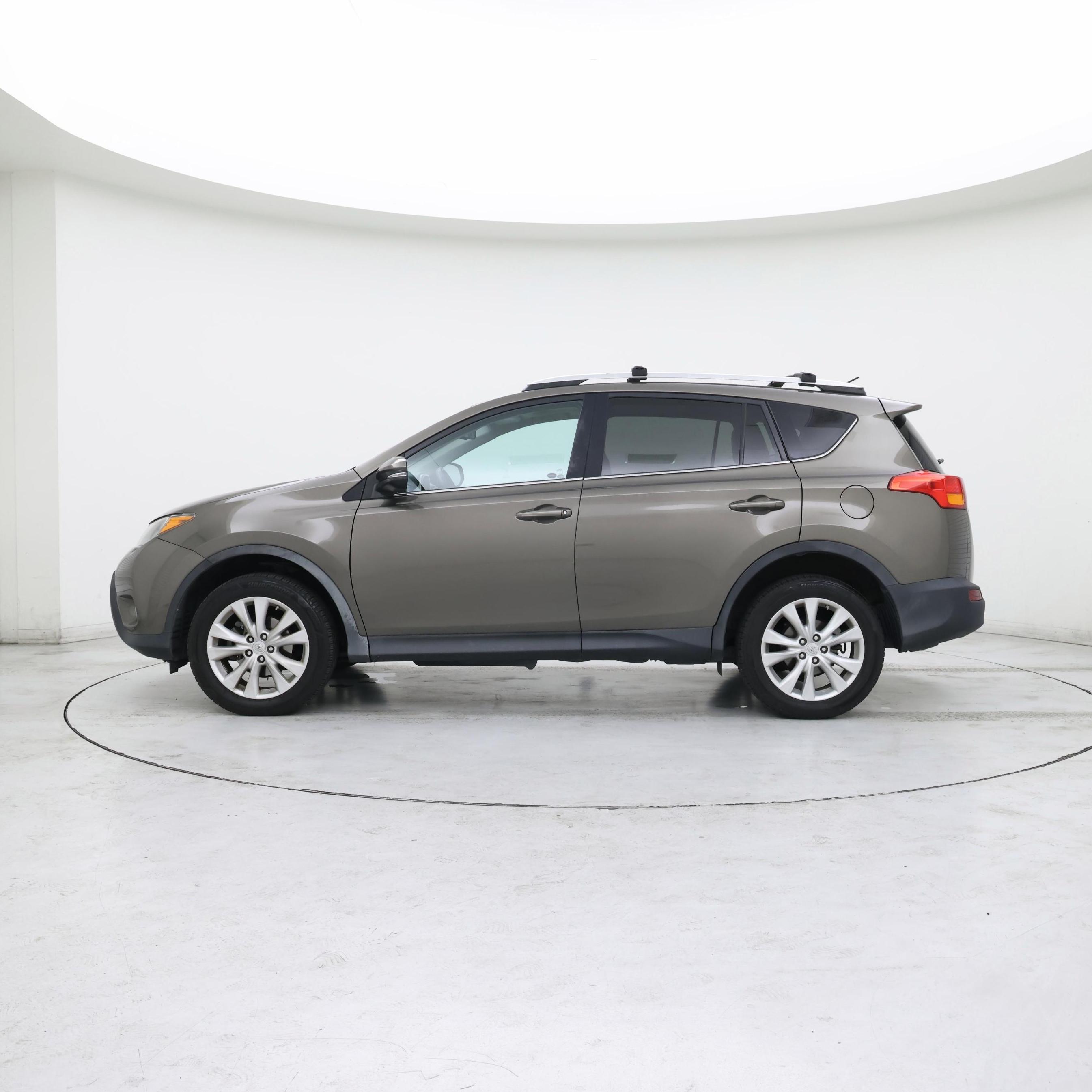 Thumbnail: 2015 Toyota RAV4 - 3