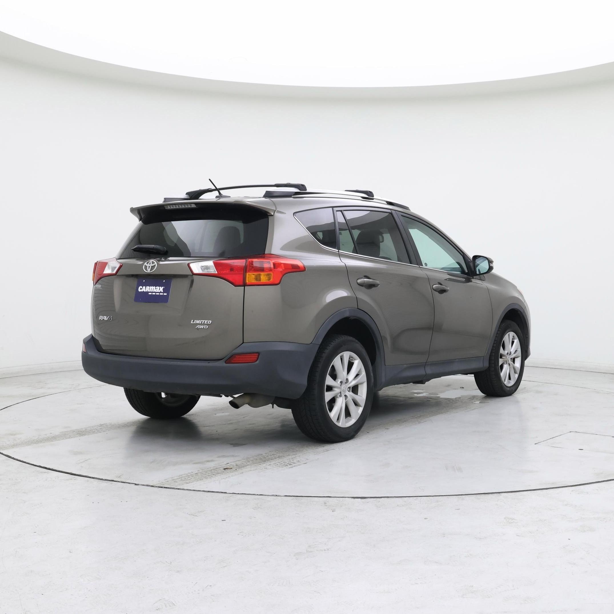 Thumbnail: 2015 Toyota RAV4 - 8