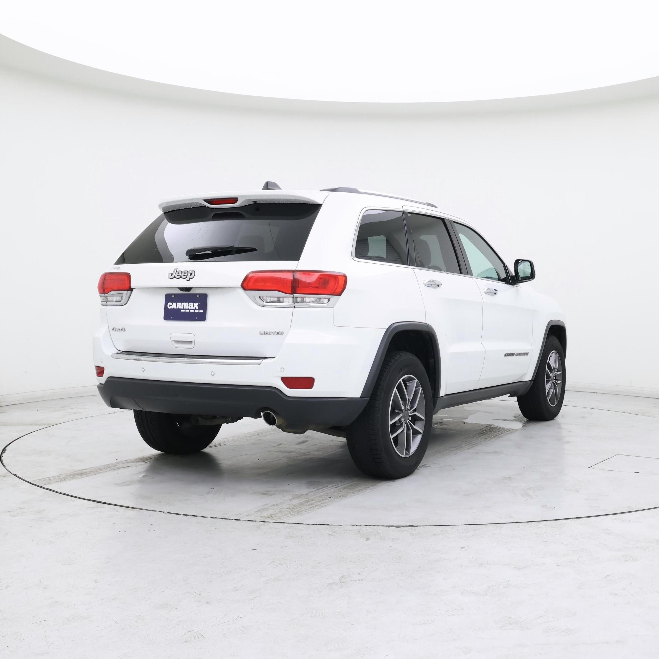 Thumbnail: 2019 Jeep Grand Cherokee - 8