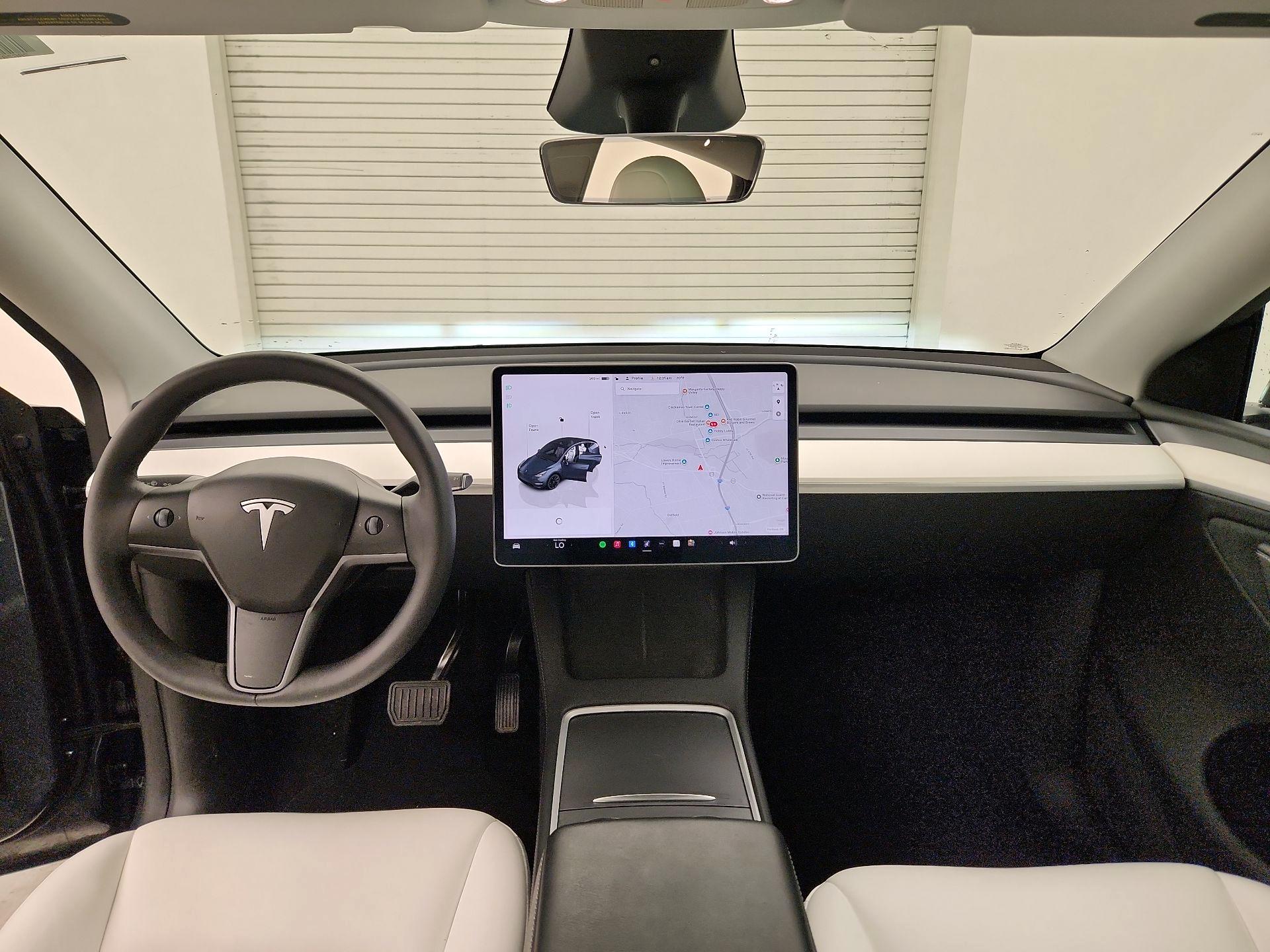 Thumbnail: 2023 Tesla Model Y - 9