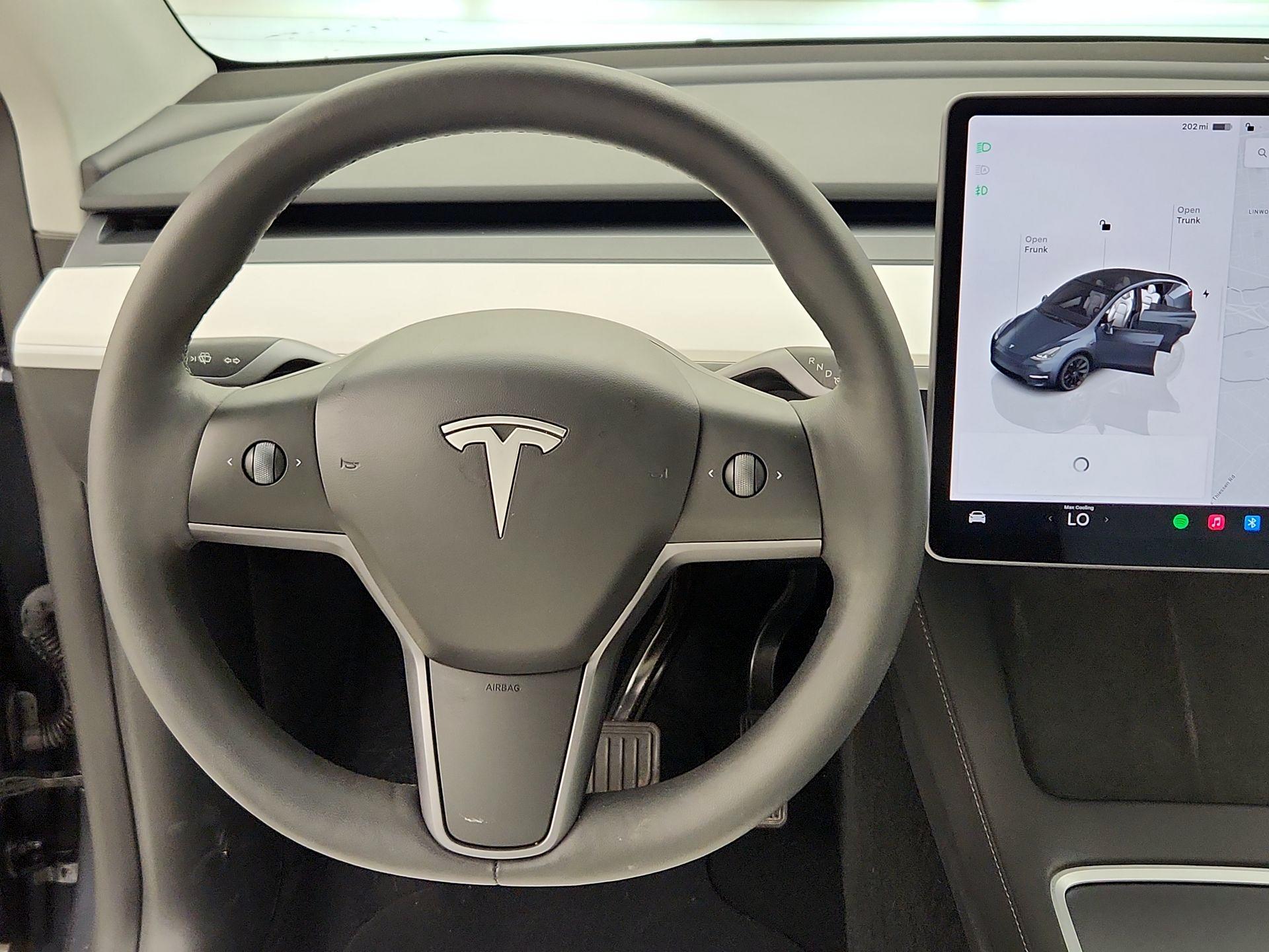 Thumbnail: 2023 Tesla Model Y - 10