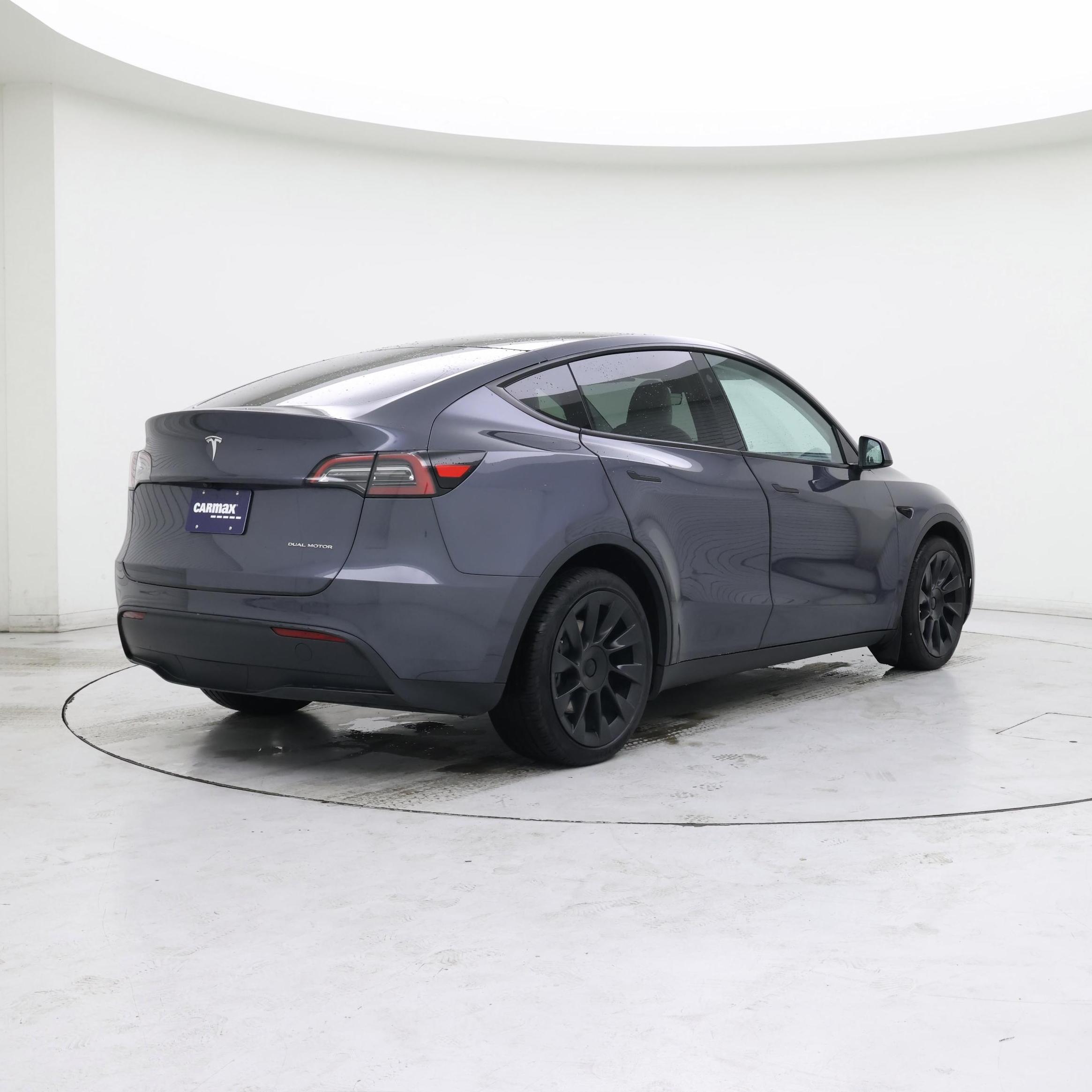 Thumbnail: 2023 Tesla Model Y - 8