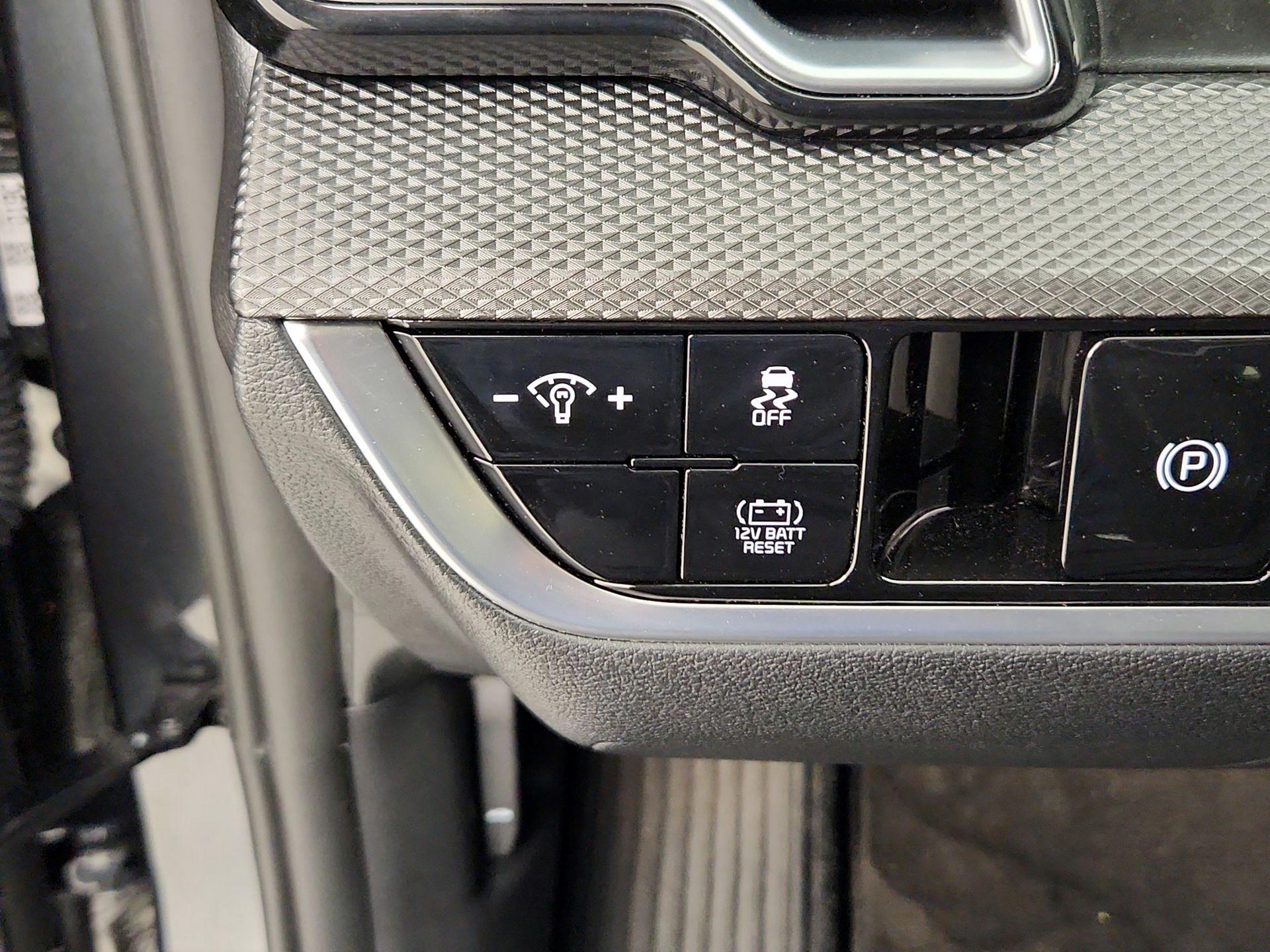 Thumbnail: 2024 Kia Sportage - 13