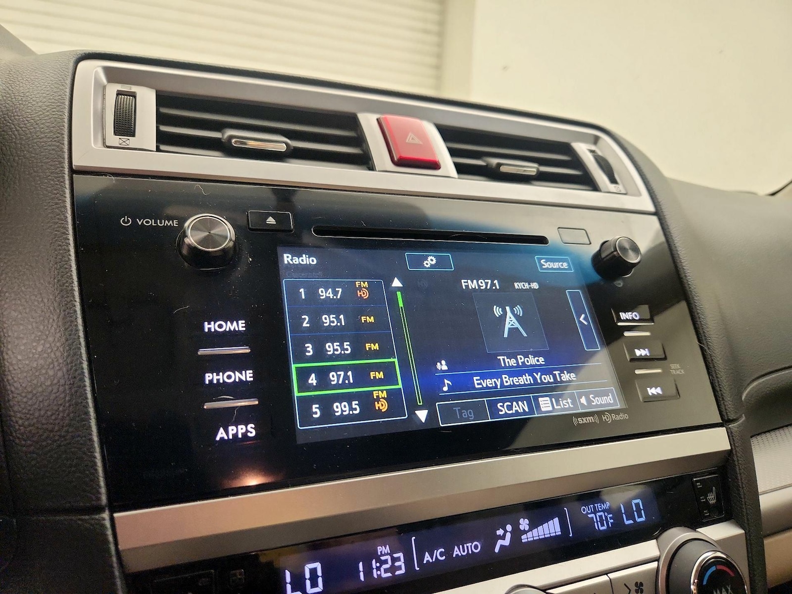 2016 Subaru Outback Premium - Photo 16