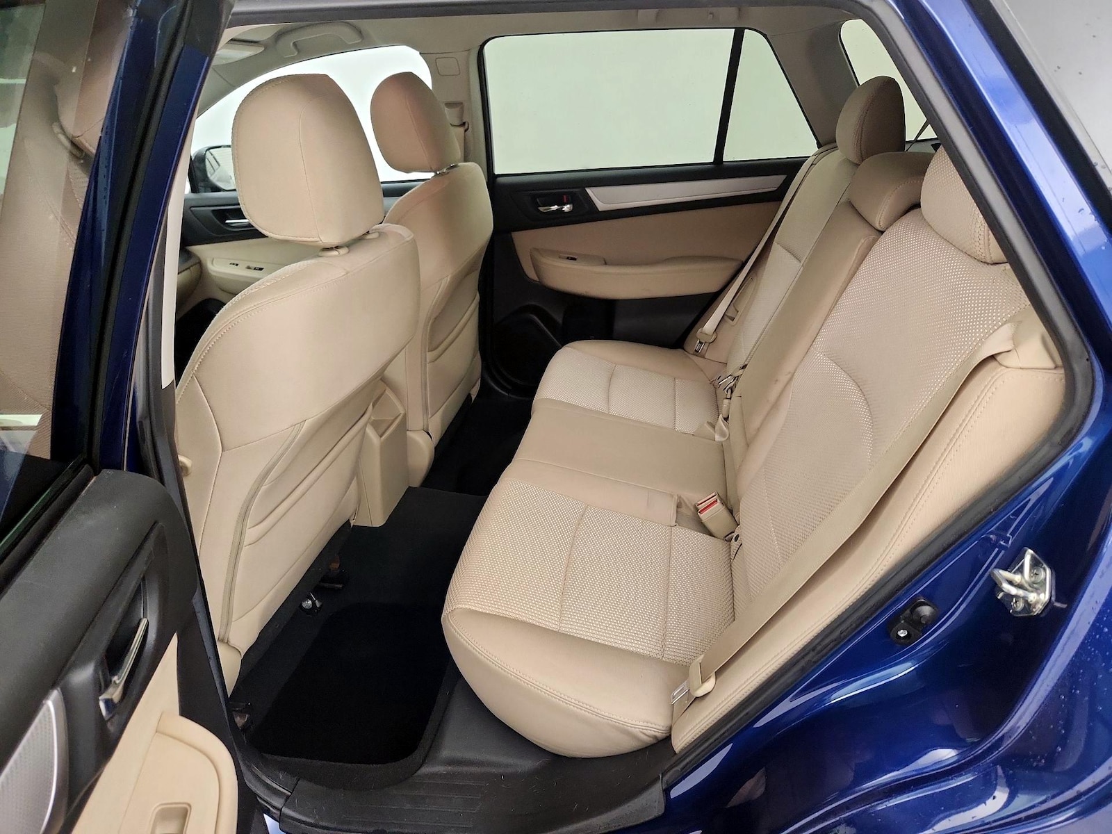 2016 Subaru Outback Premium - Photo 20