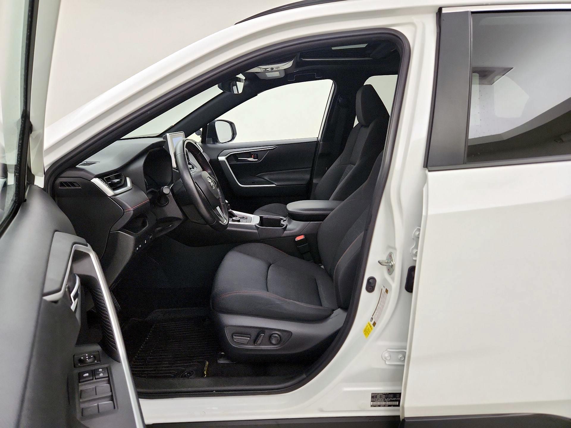 Thumbnail: 2023 Toyota RAV4 - 11