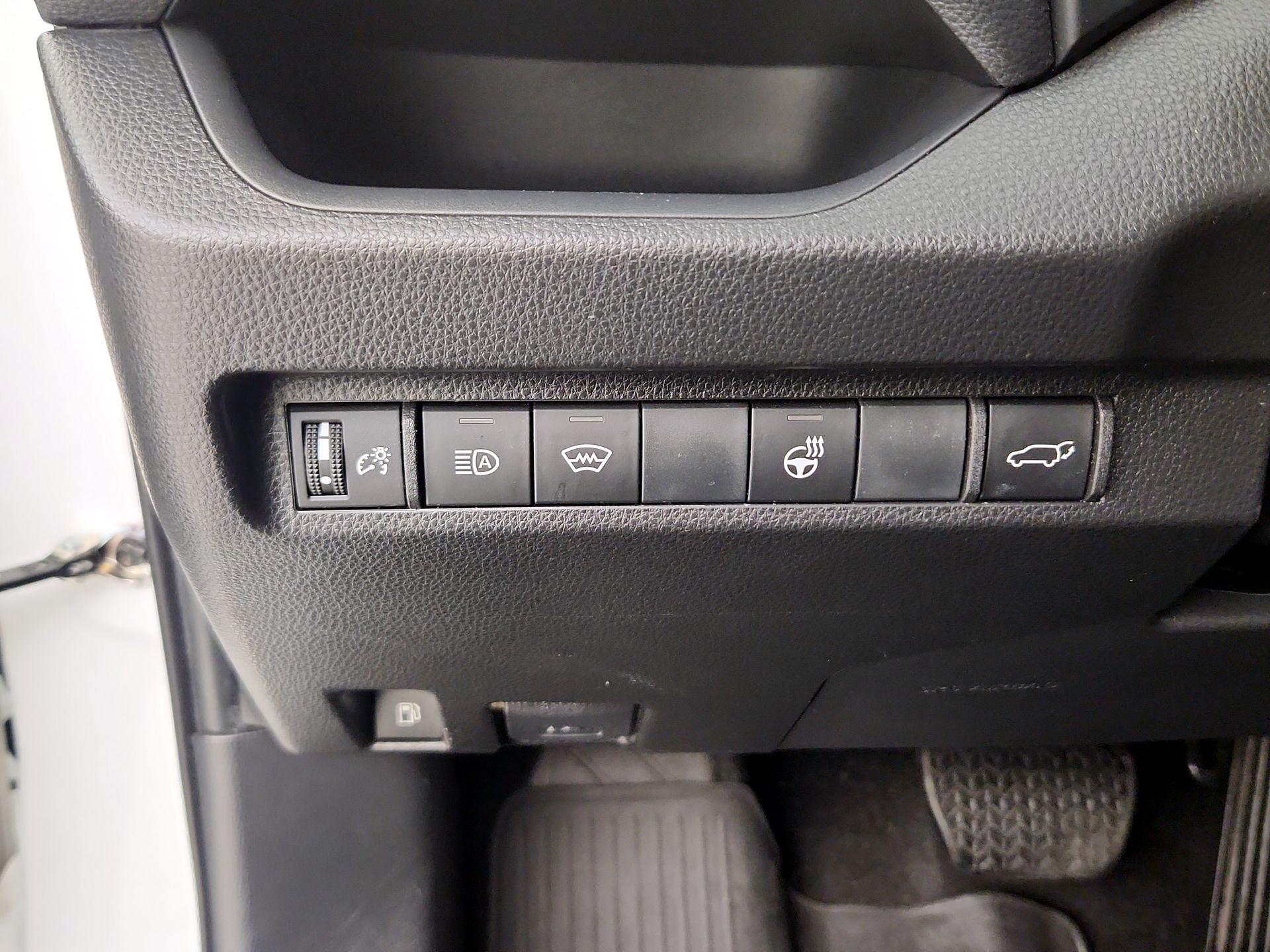 Thumbnail: 2023 Toyota RAV4 - 13