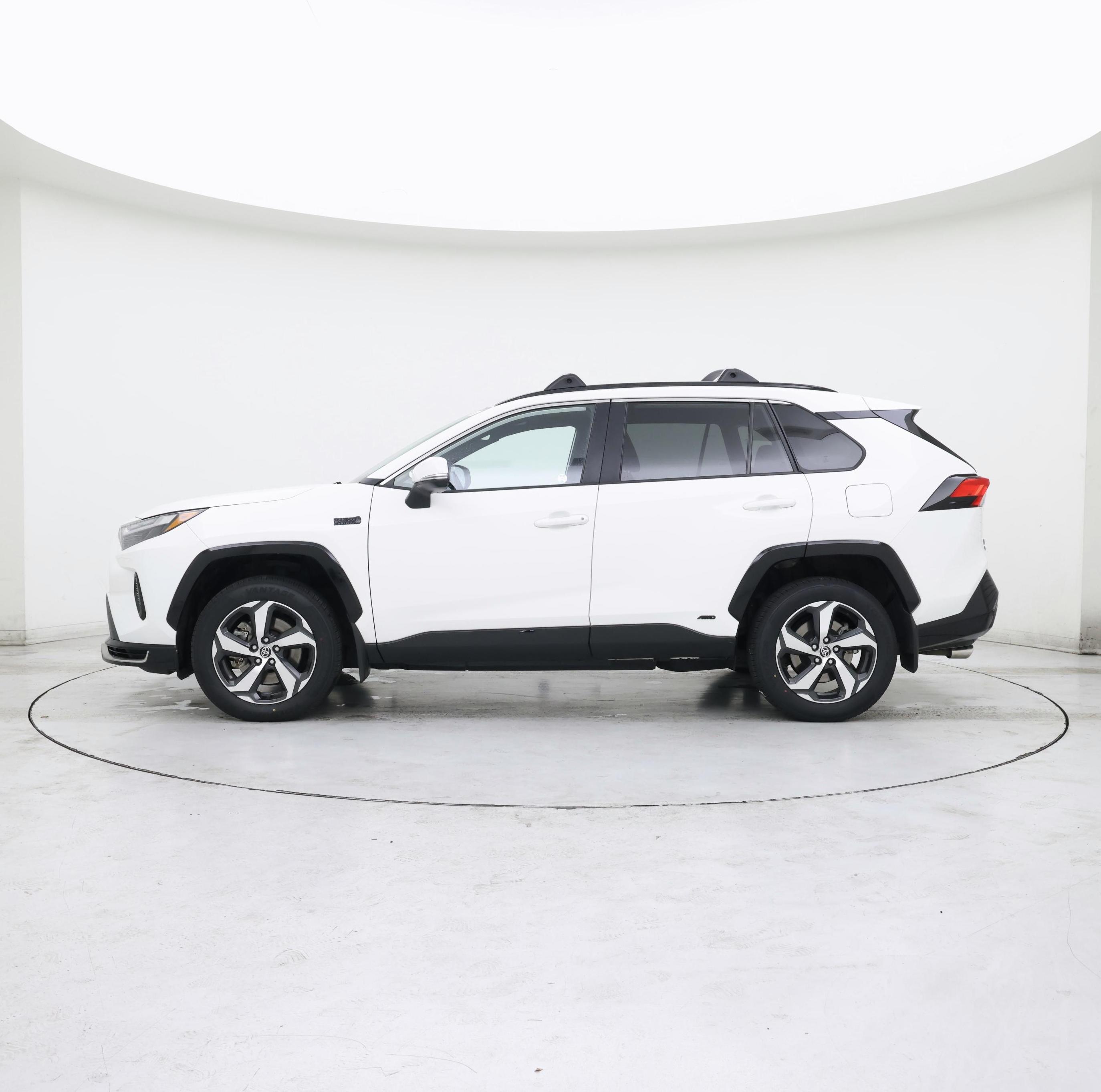 Thumbnail: 2023 Toyota RAV4 - 3