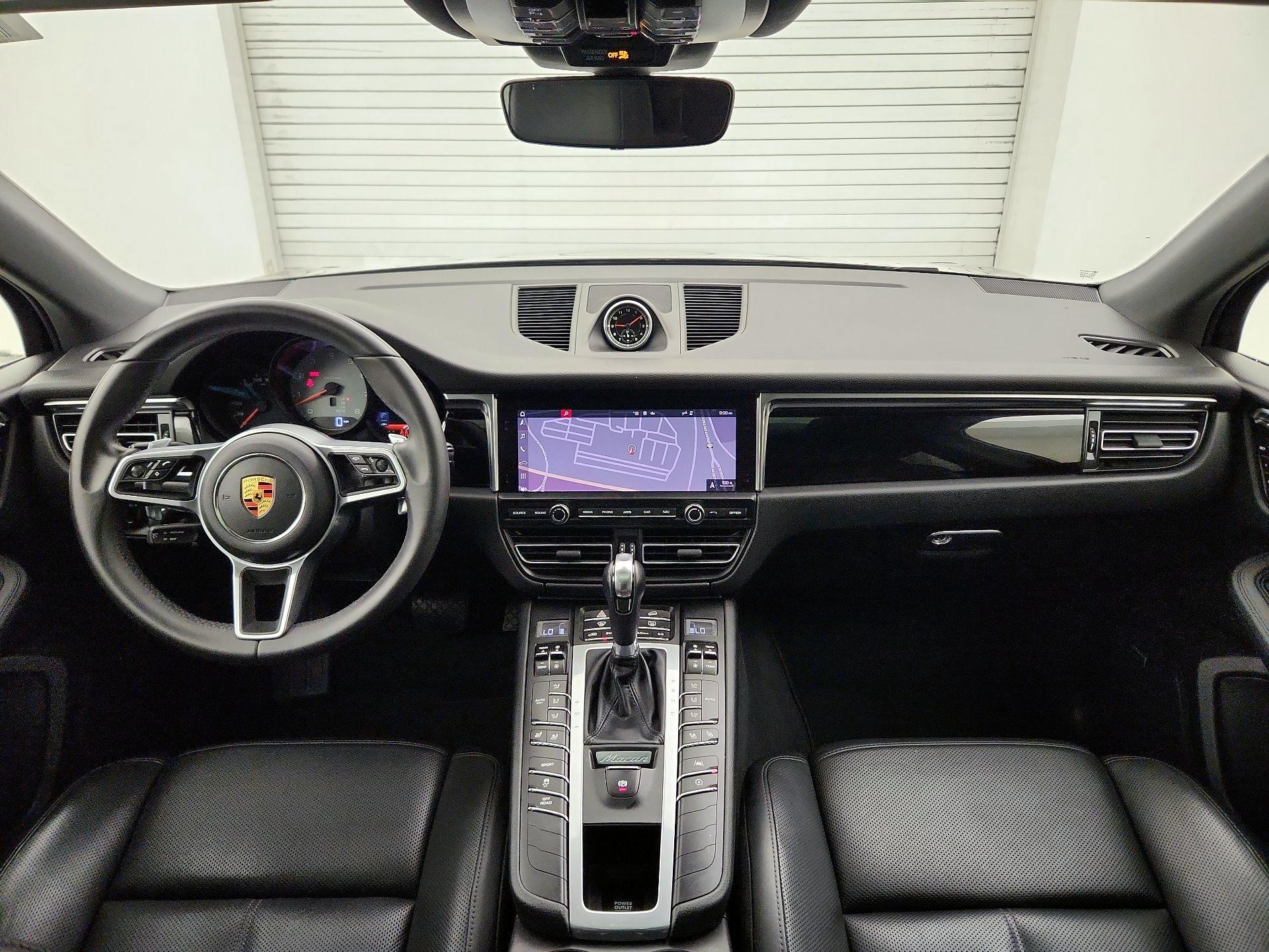 Thumbnail: 2021 Porsche Macan - 9