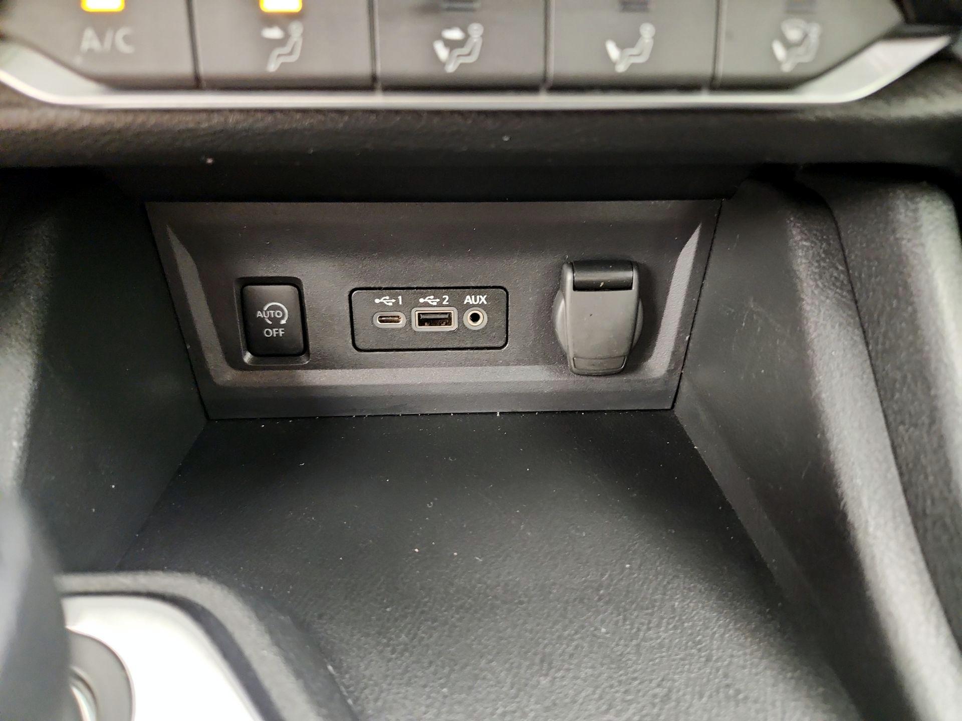 Thumbnail: 2024 Nissan Sentra - 18