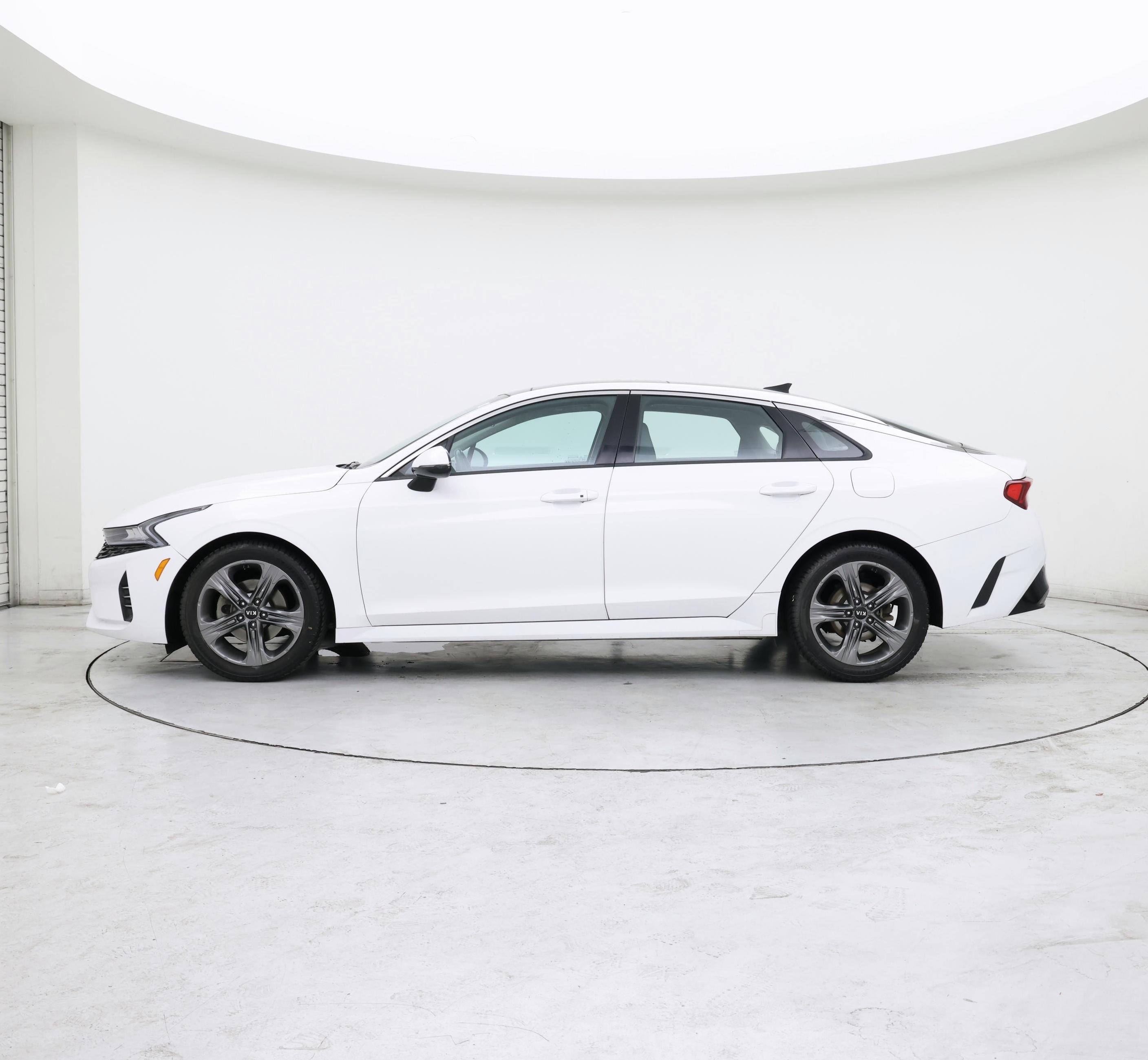 Thumbnail: 2021 Kia K5 - 3
