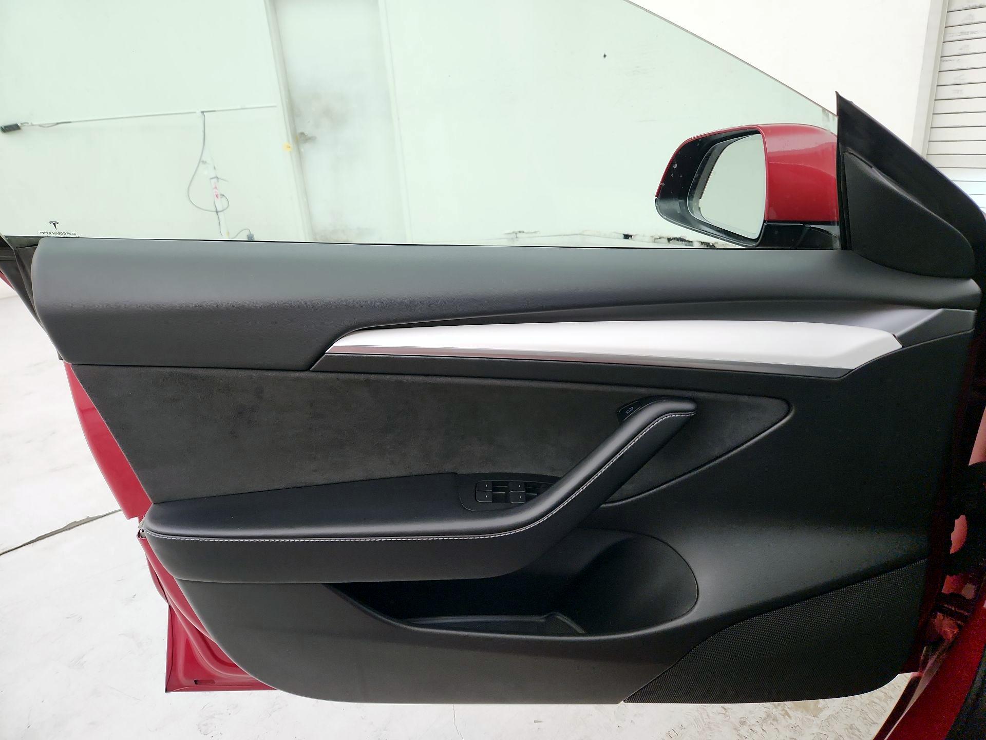Thumbnail: 2023 Tesla Model 3 - 12