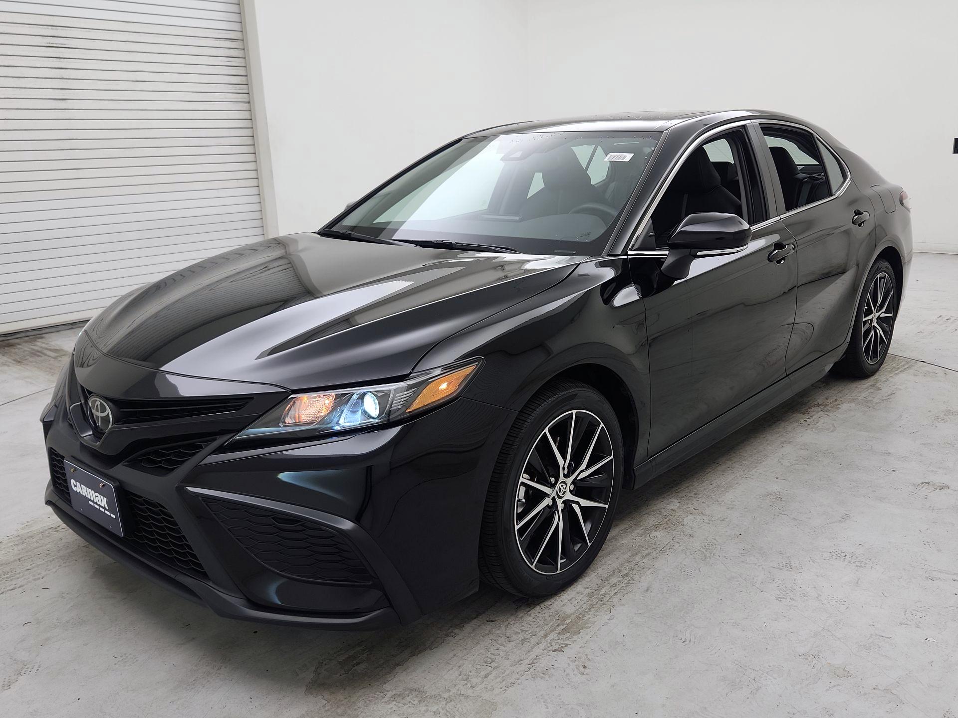 Thumbnail: 2023 Toyota Camry - 3