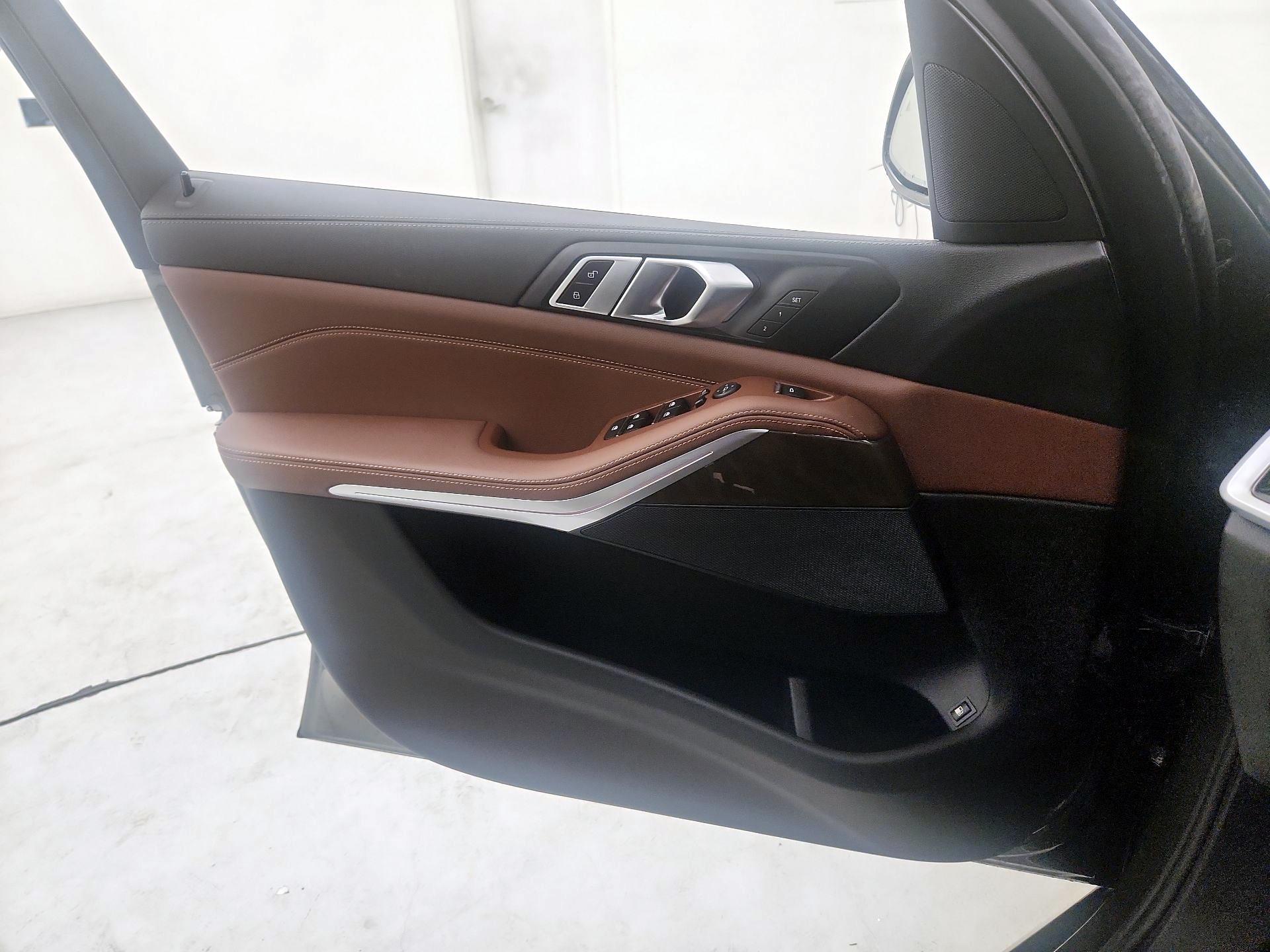 Thumbnail: 2022 BMW X5 - 12