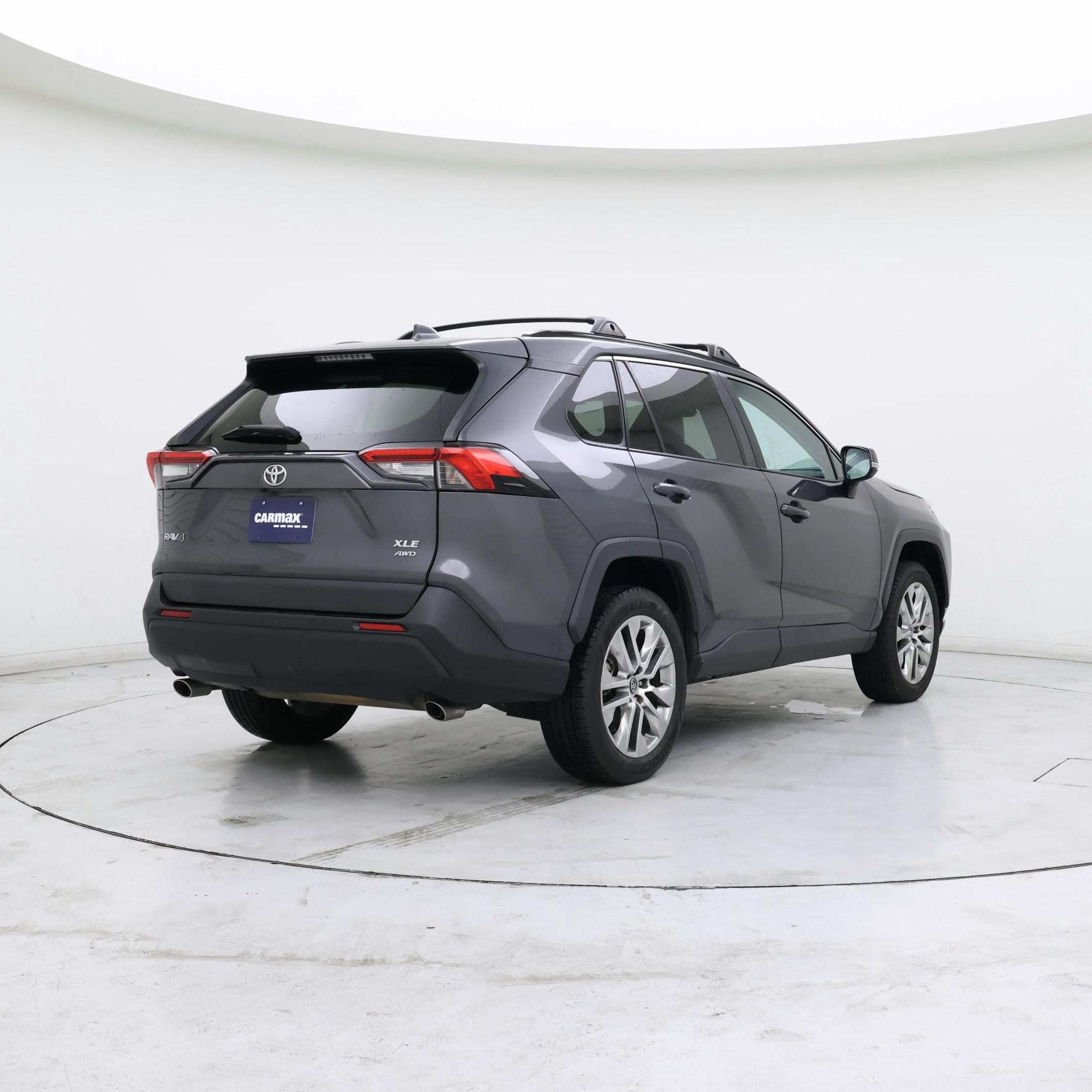 Thumbnail: 2020 Toyota RAV4 - 8