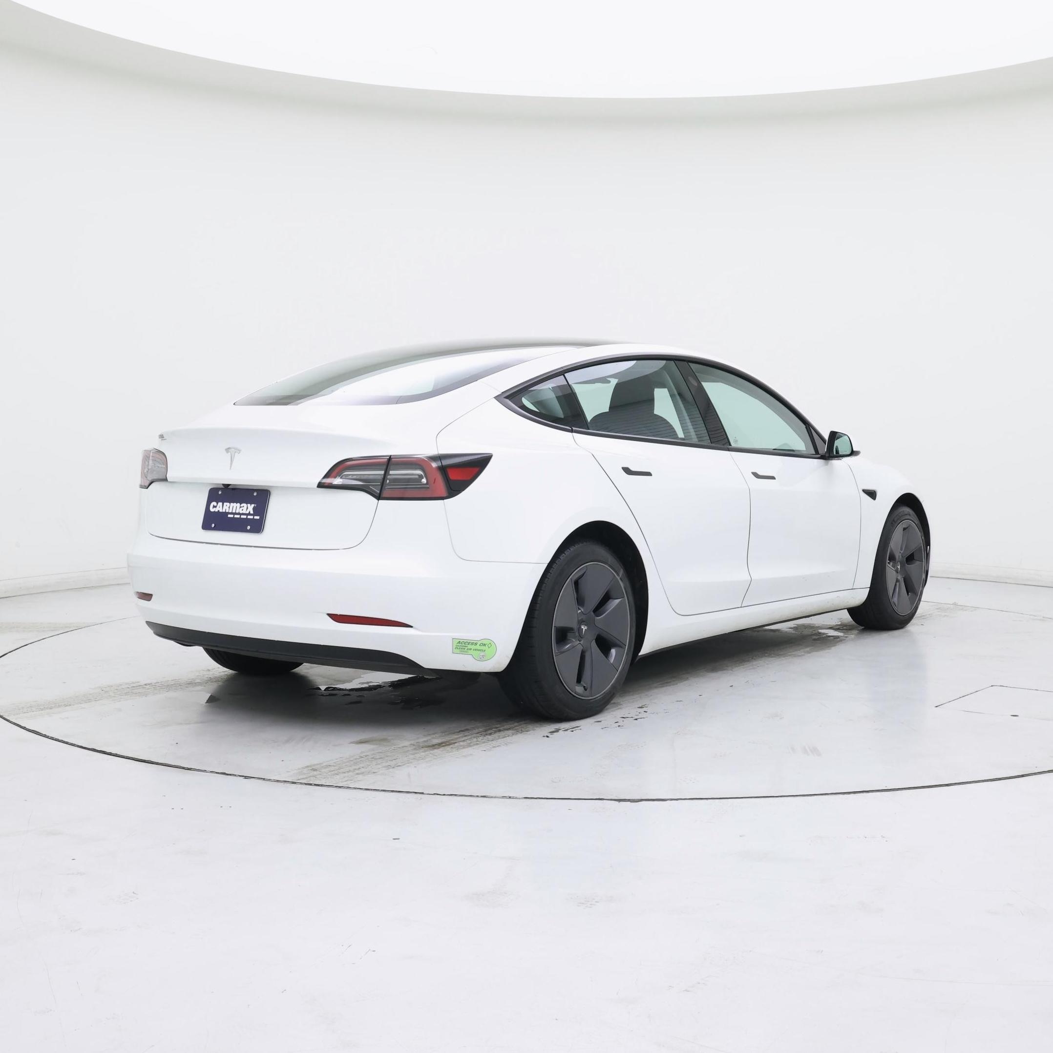 Thumbnail: 2023 Tesla Model 3 - 8