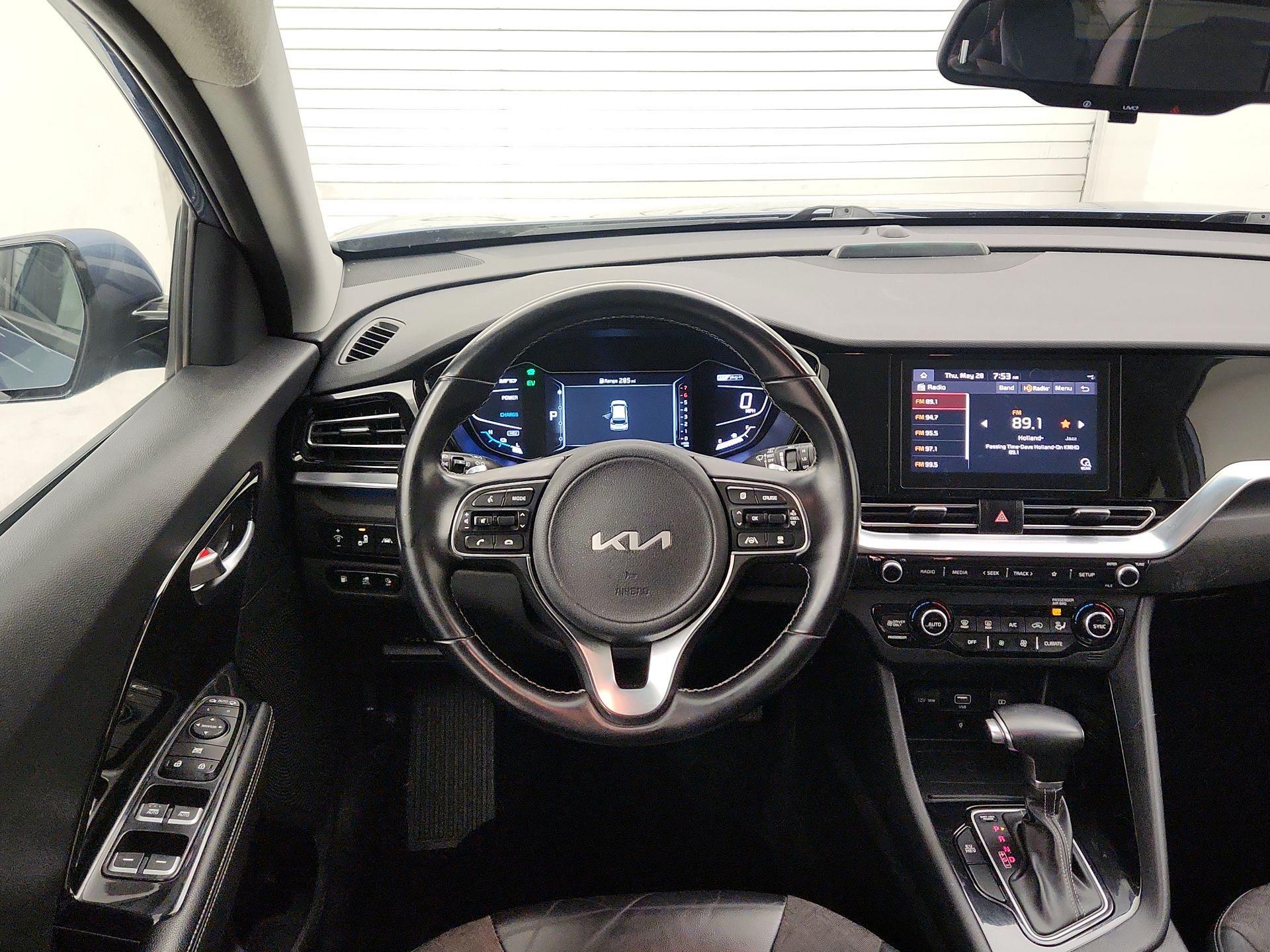 Thumbnail: 2022 Kia Niro - 10