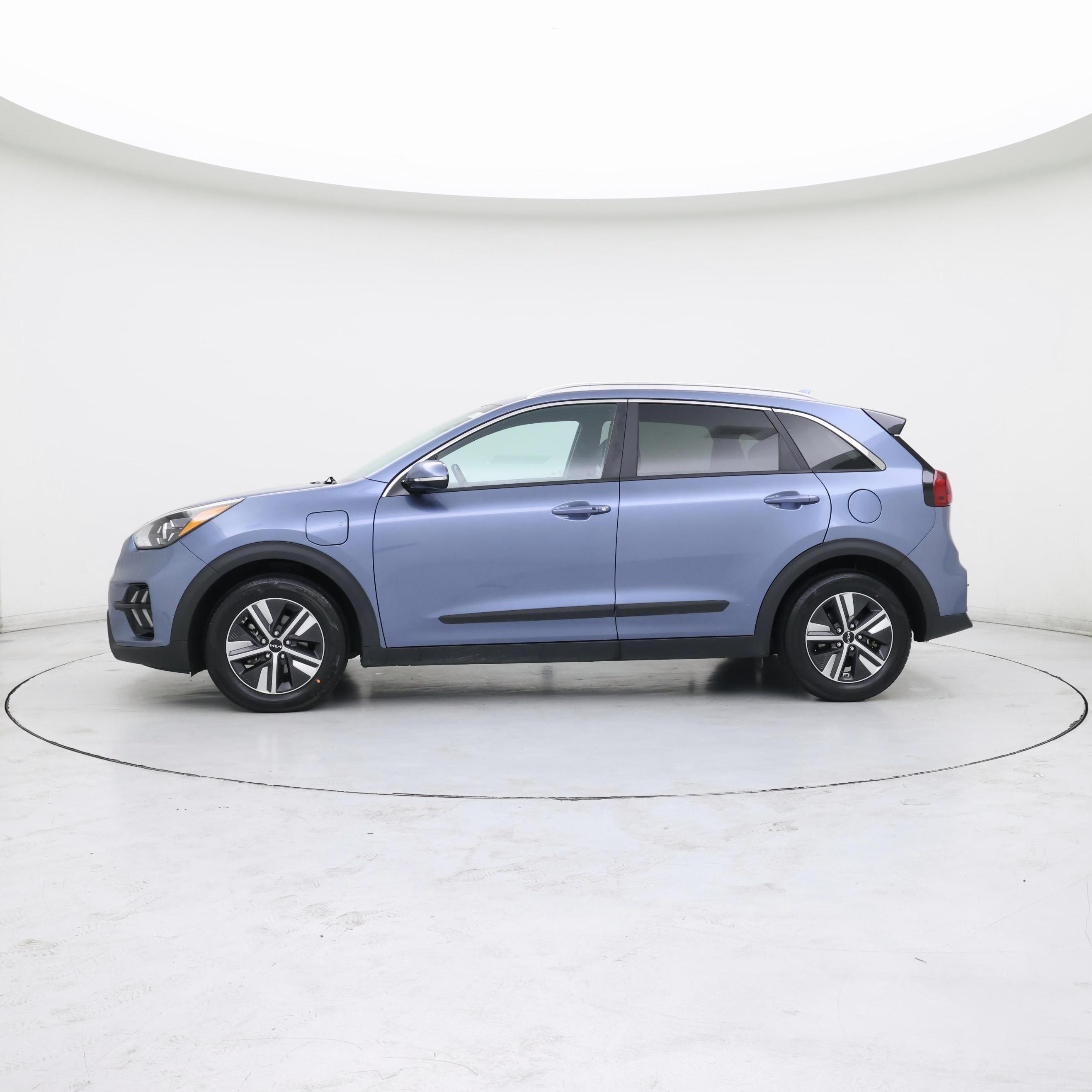 Thumbnail: 2022 Kia Niro - 3