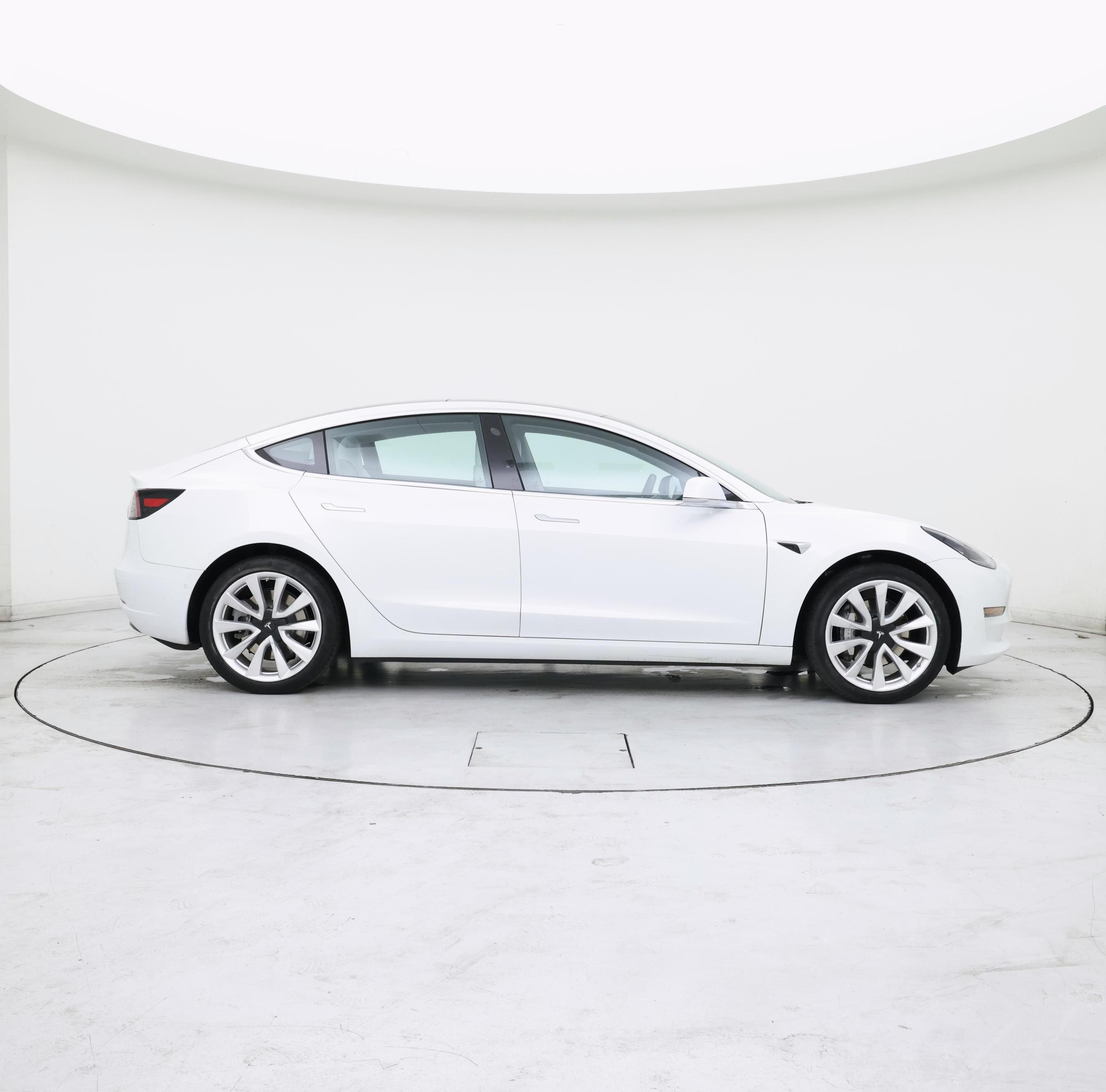 Thumbnail: 2019 Tesla Model 3 - 7