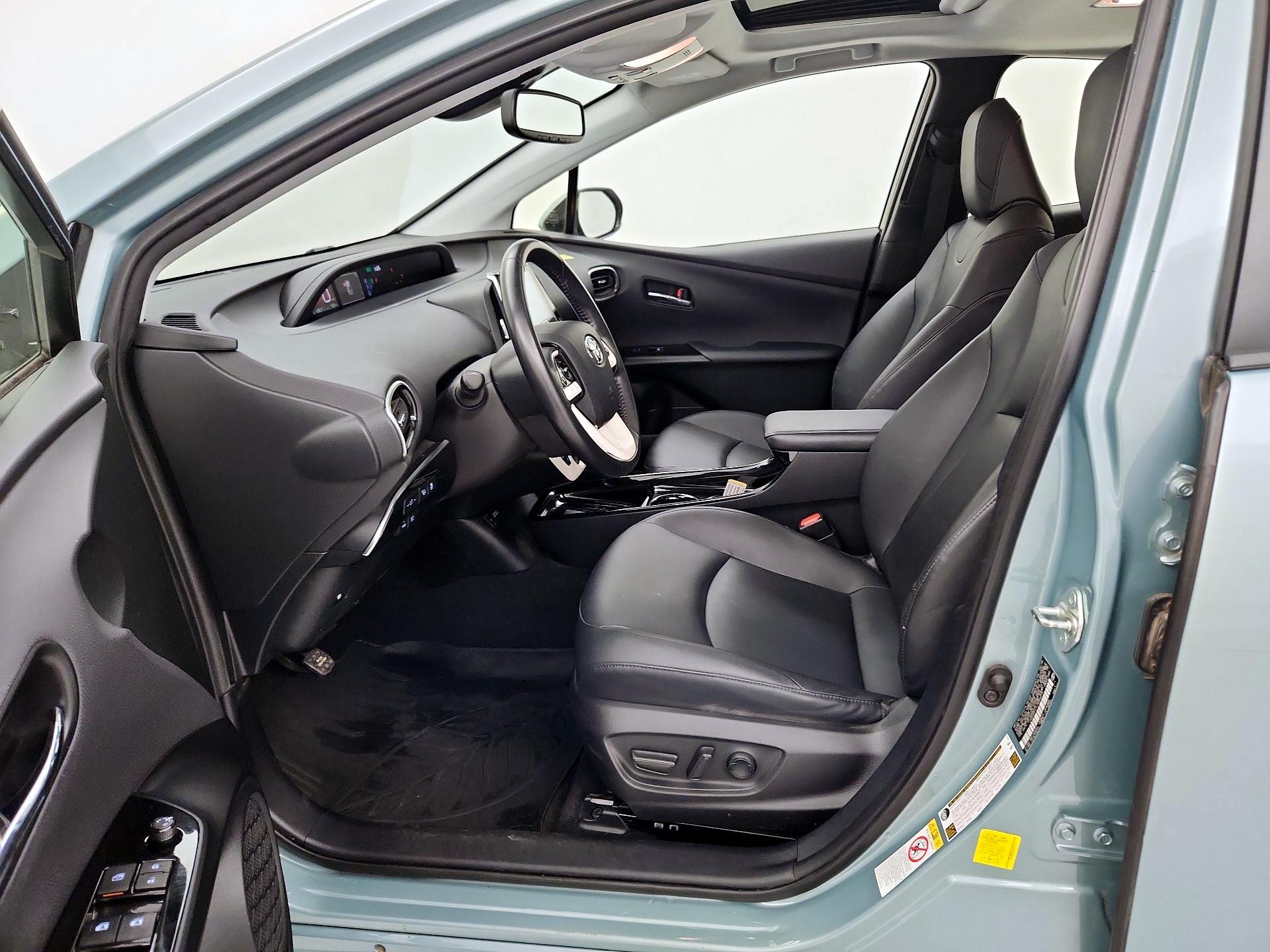 Thumbnail: 2018 Toyota Prius - 11