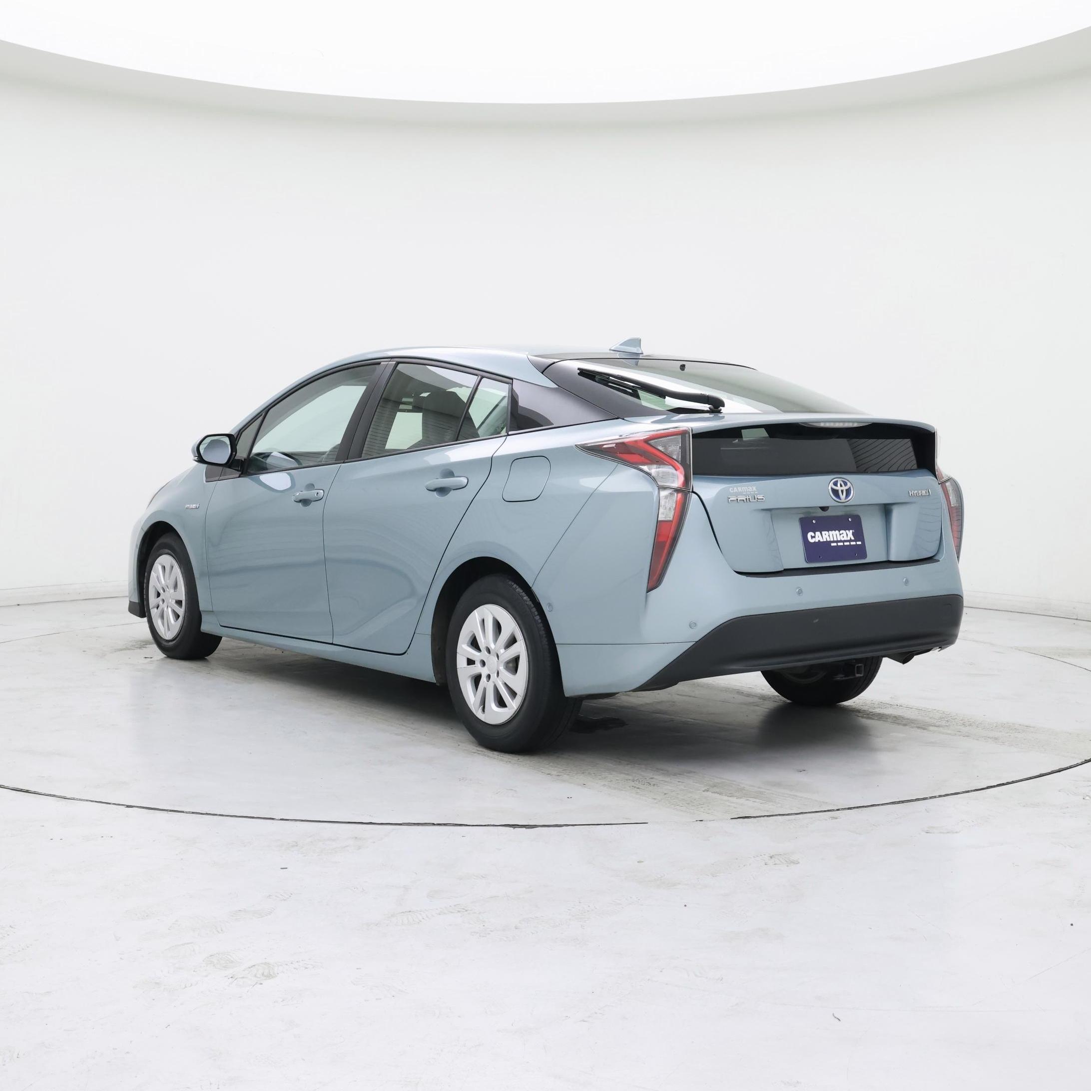 Thumbnail: 2018 Toyota Prius - 2
