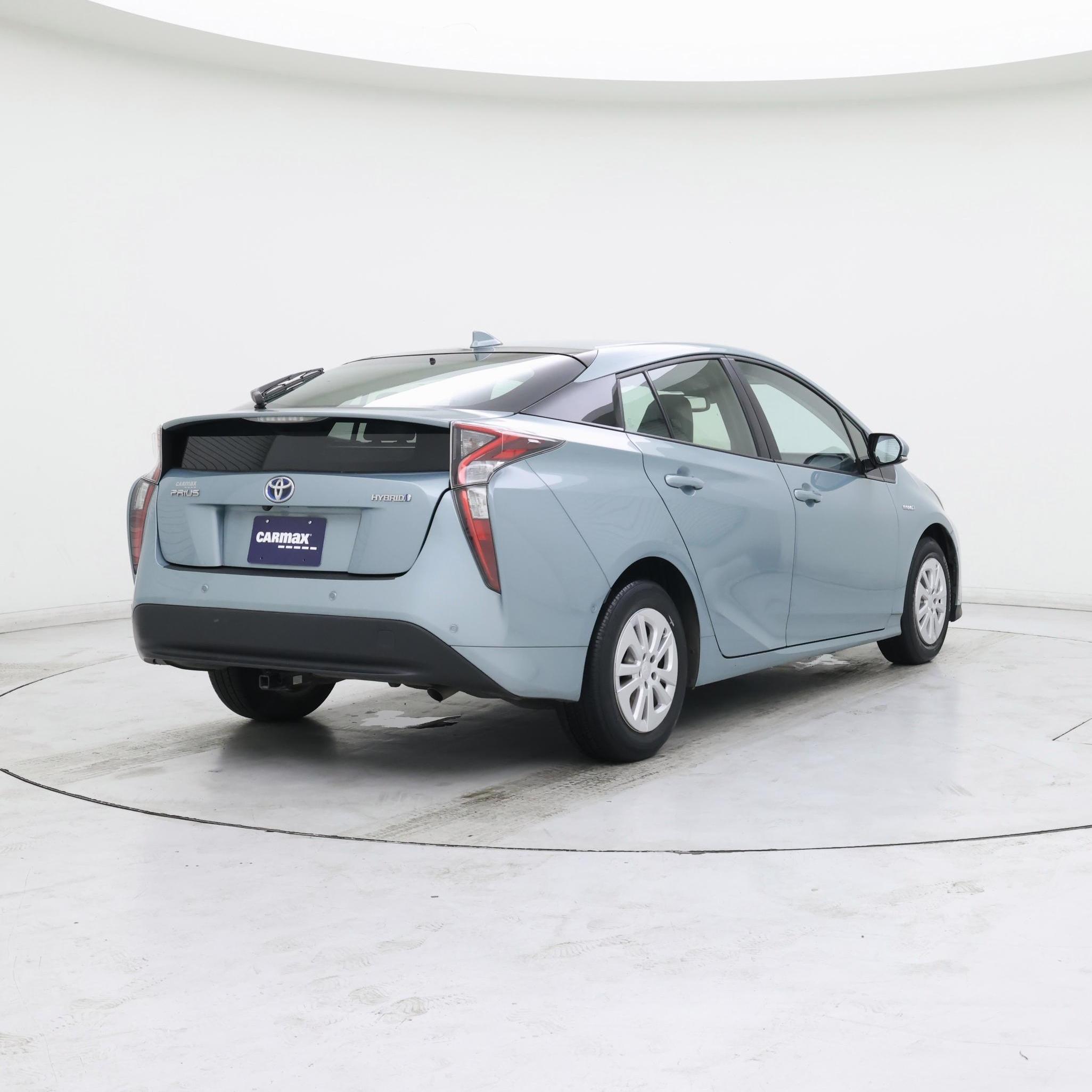 Thumbnail: 2018 Toyota Prius - 8