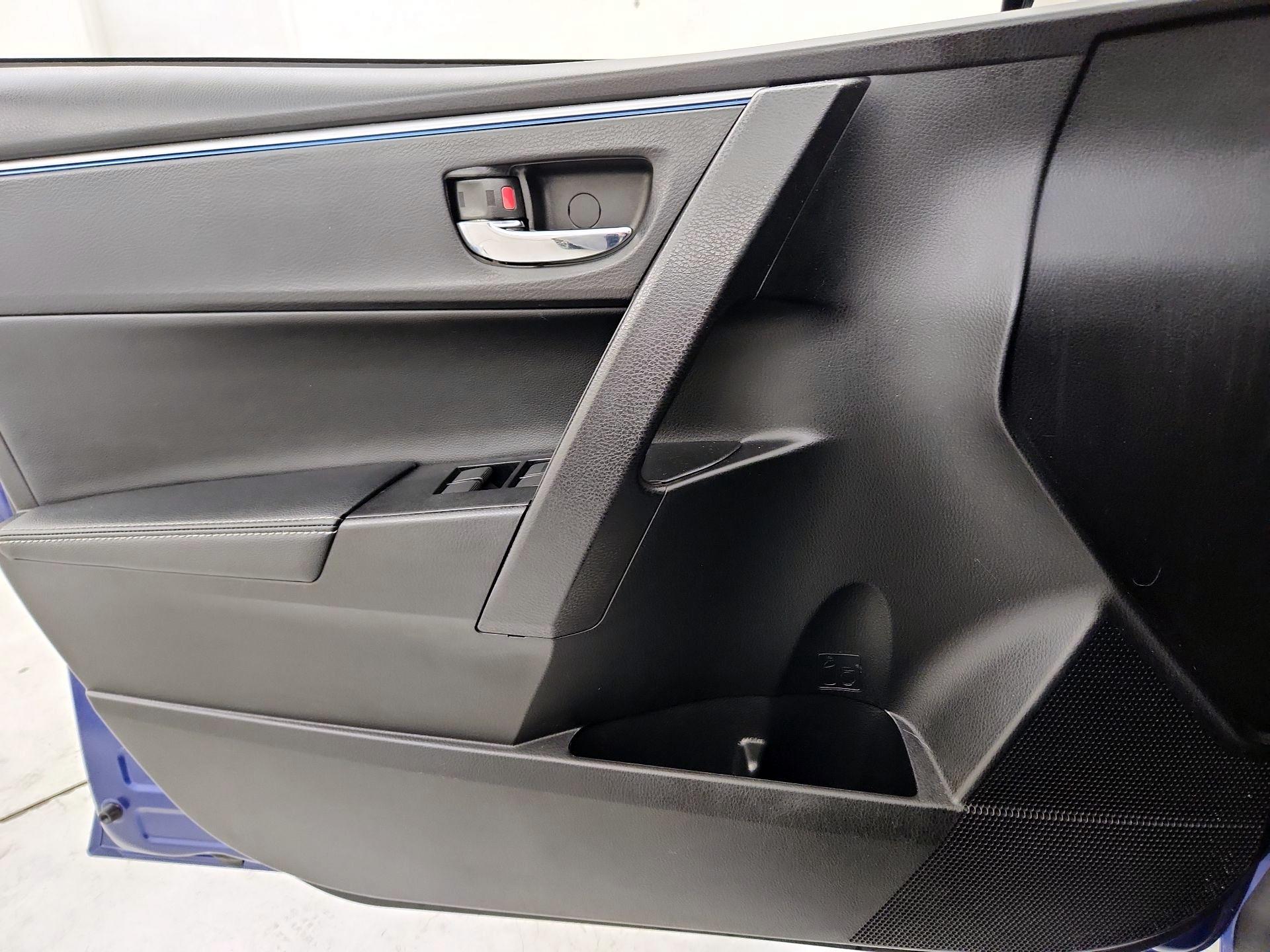Thumbnail: 2016 Toyota Corolla - 12