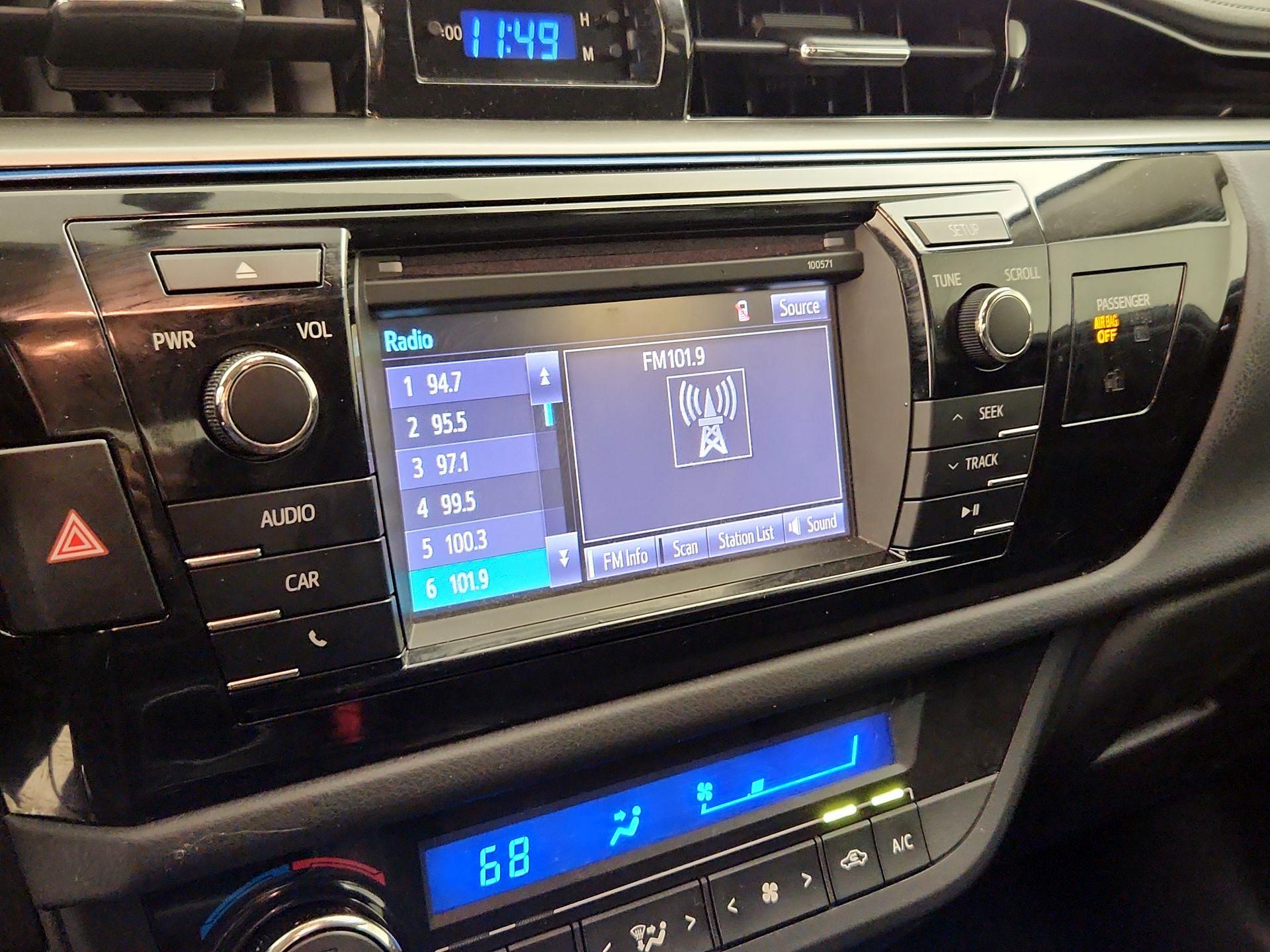 Thumbnail: 2016 Toyota Corolla - 15