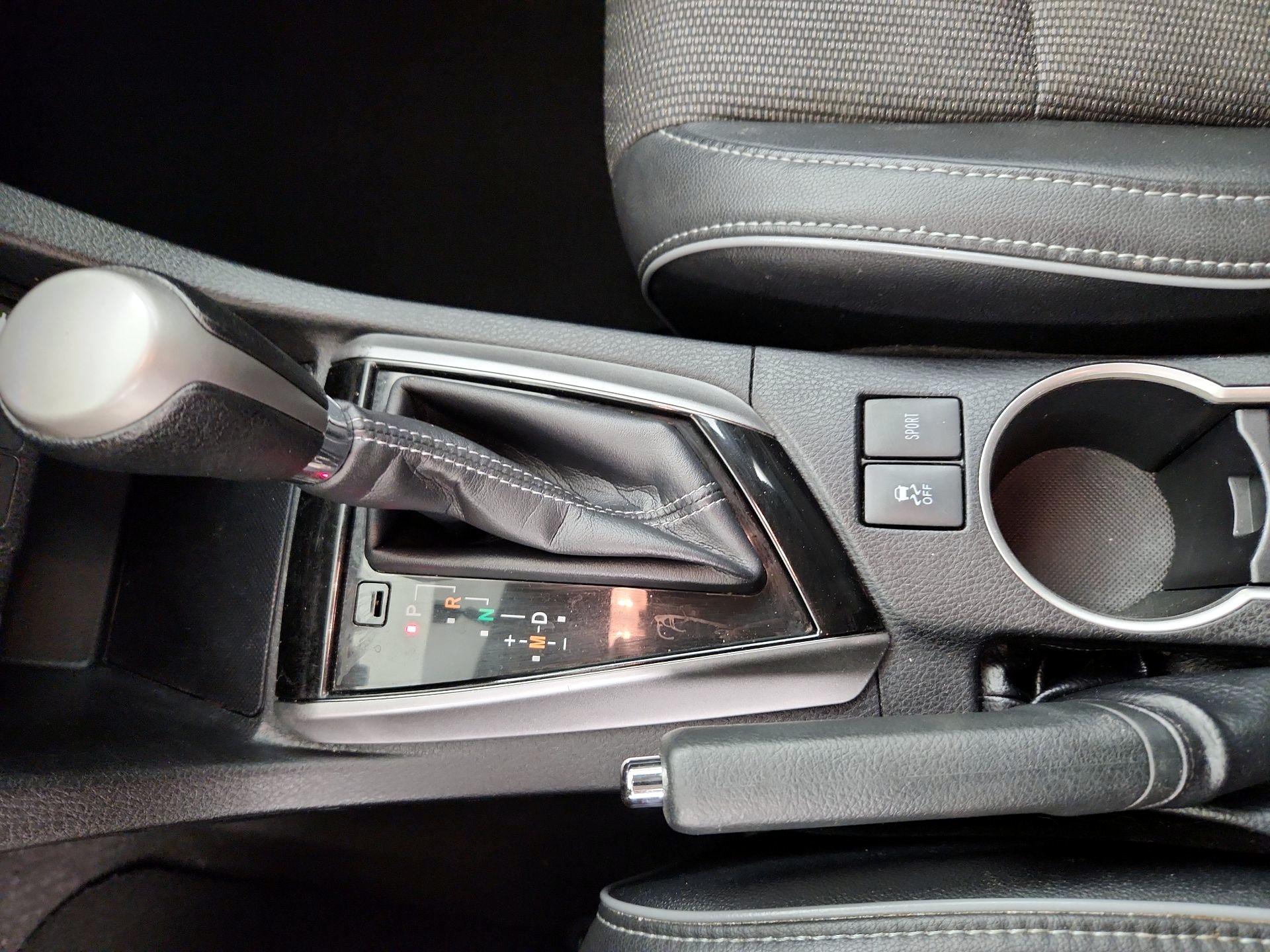 Thumbnail: 2016 Toyota Corolla - 17