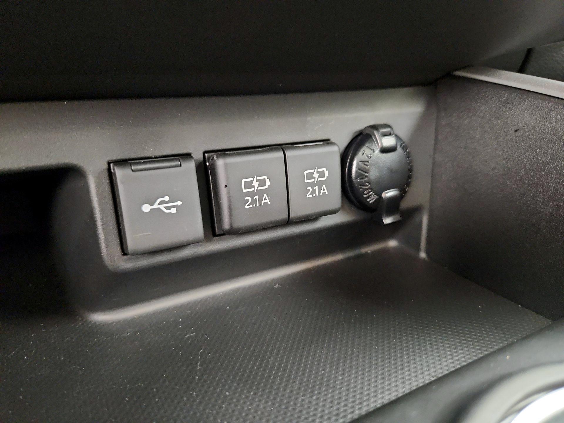 Thumbnail: 2021 Toyota Highlander - 19