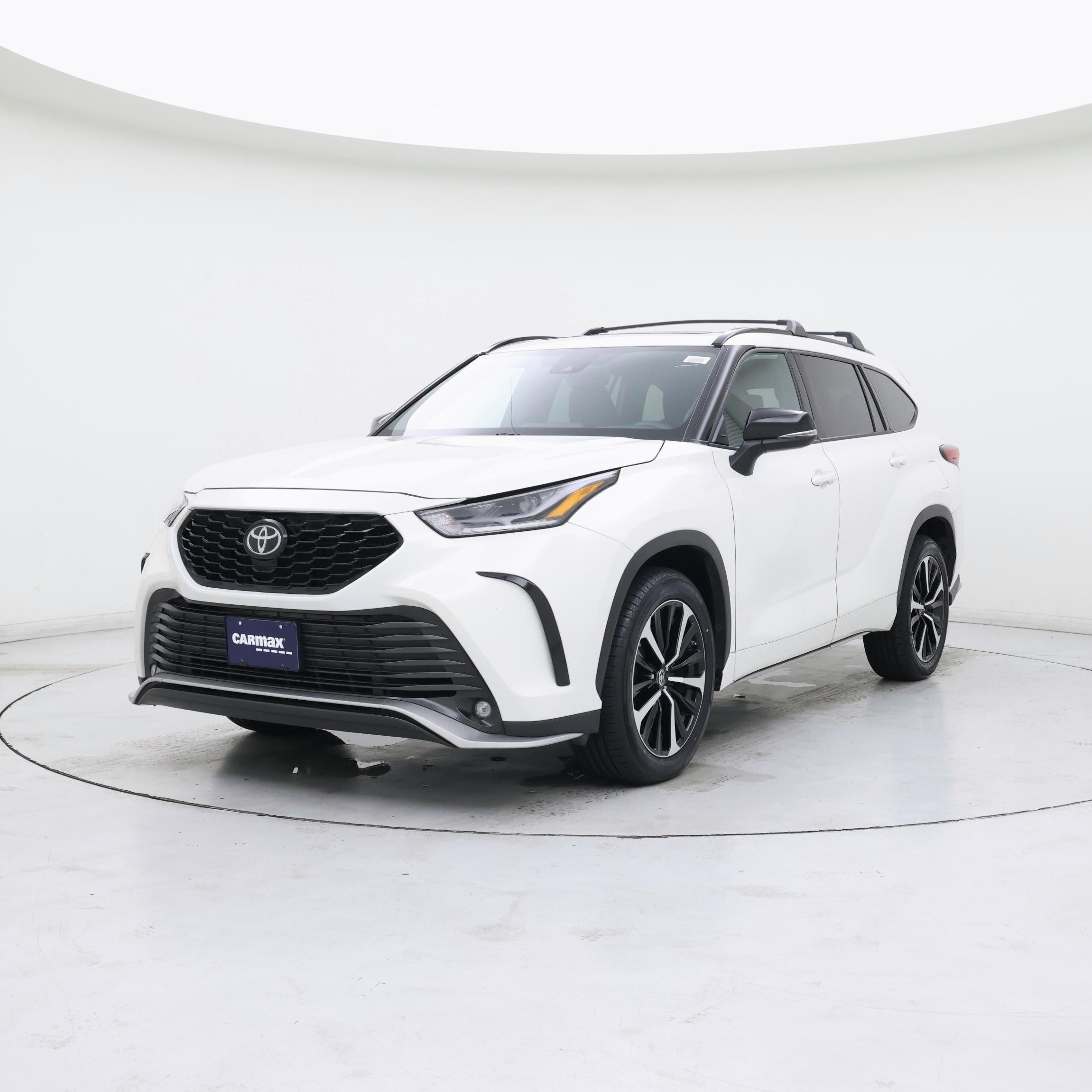 Thumbnail: 2021 Toyota Highlander - 4