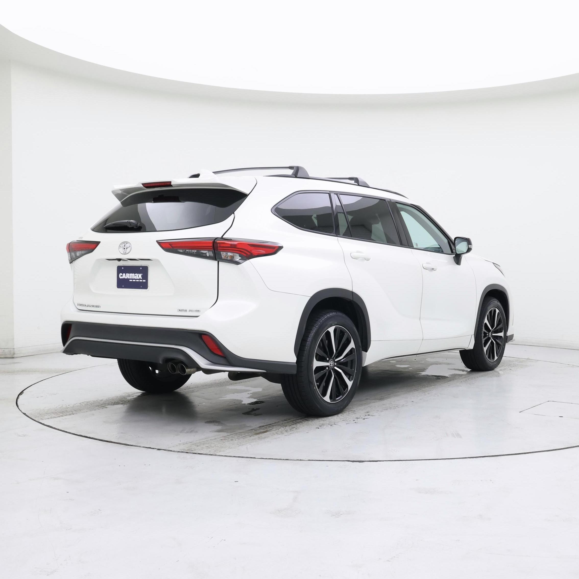 Thumbnail: 2021 Toyota Highlander - 8