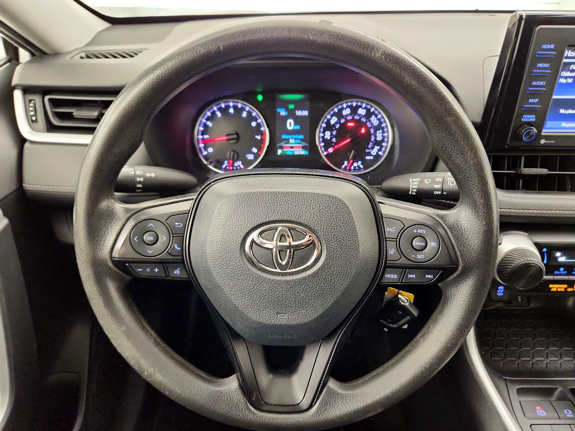 Thumbnail: 2021 Toyota RAV4 - 10