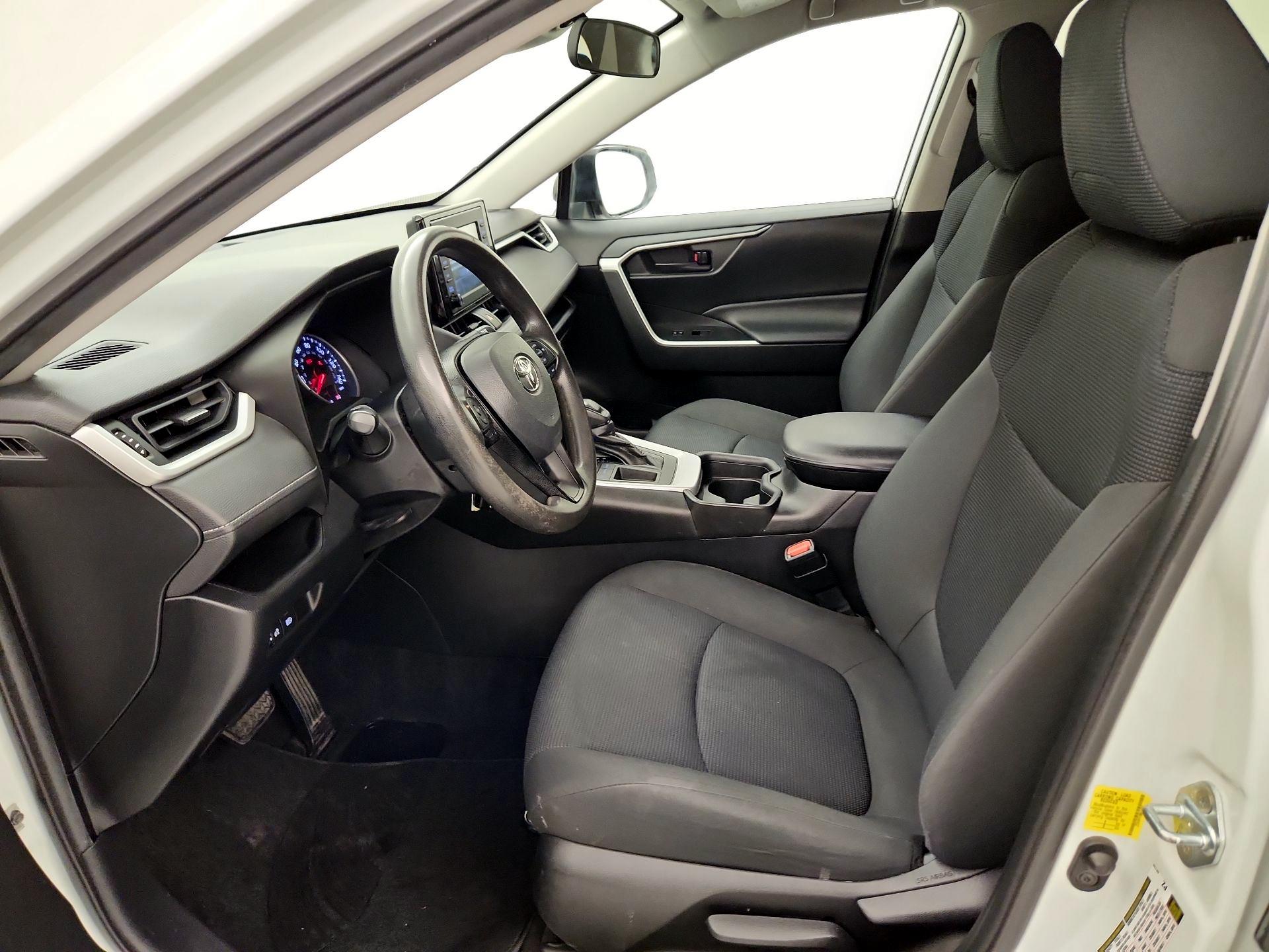 Thumbnail: 2021 Toyota RAV4 - 11