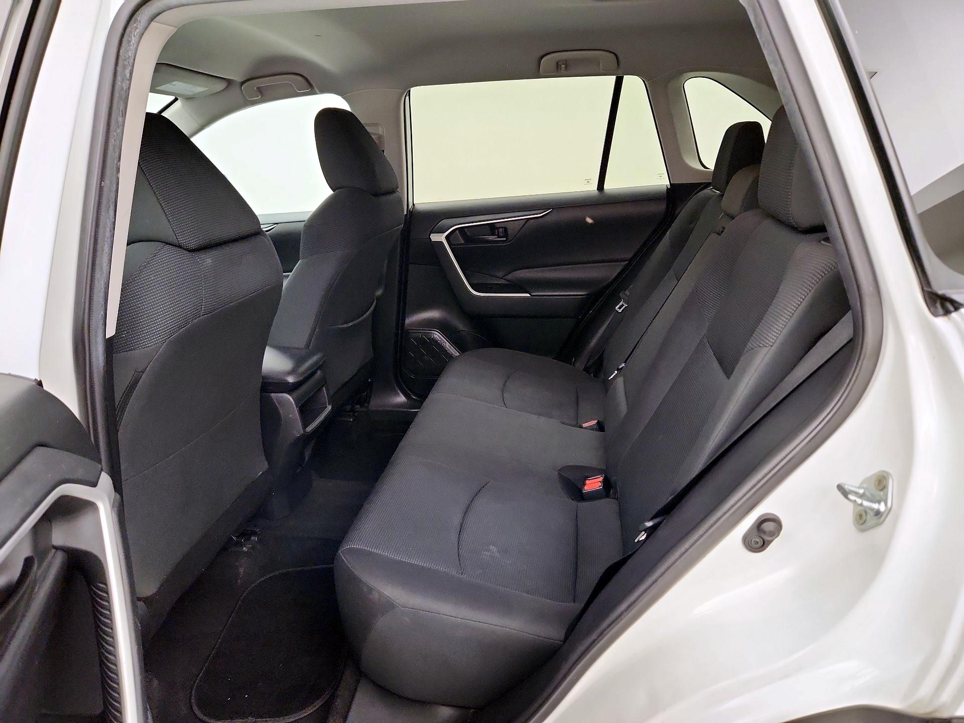 Thumbnail: 2021 Toyota RAV4 - 20