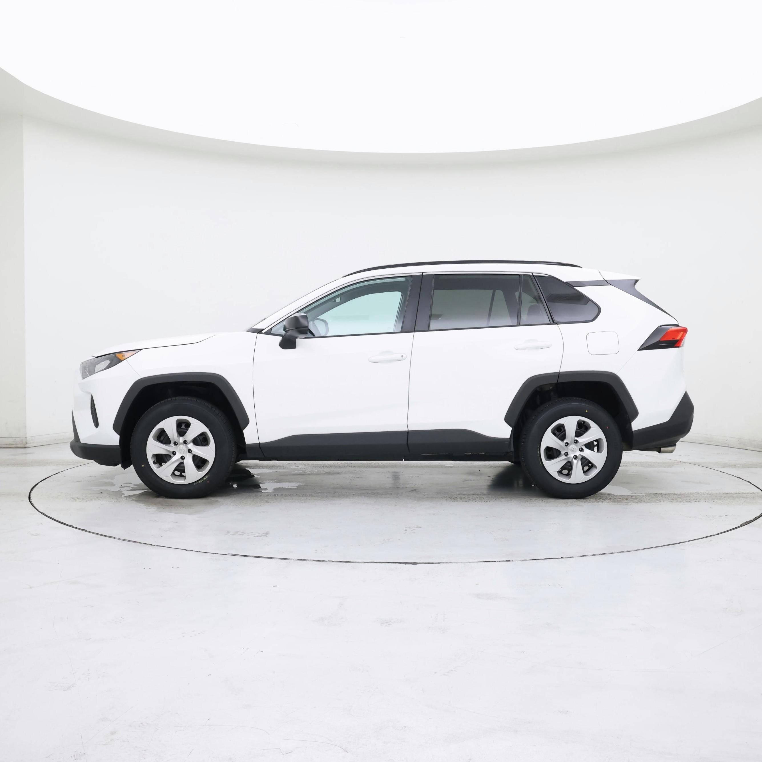 Thumbnail: 2021 Toyota RAV4 - 3