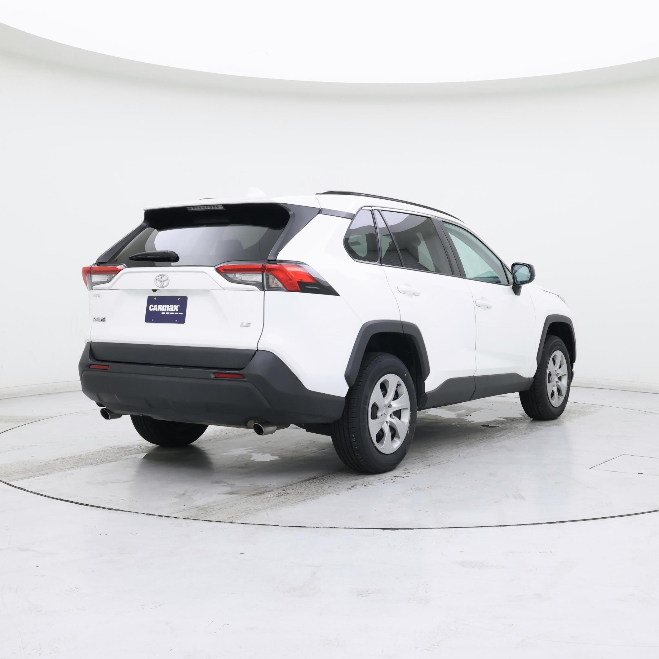 Thumbnail: 2021 Toyota RAV4 - 8