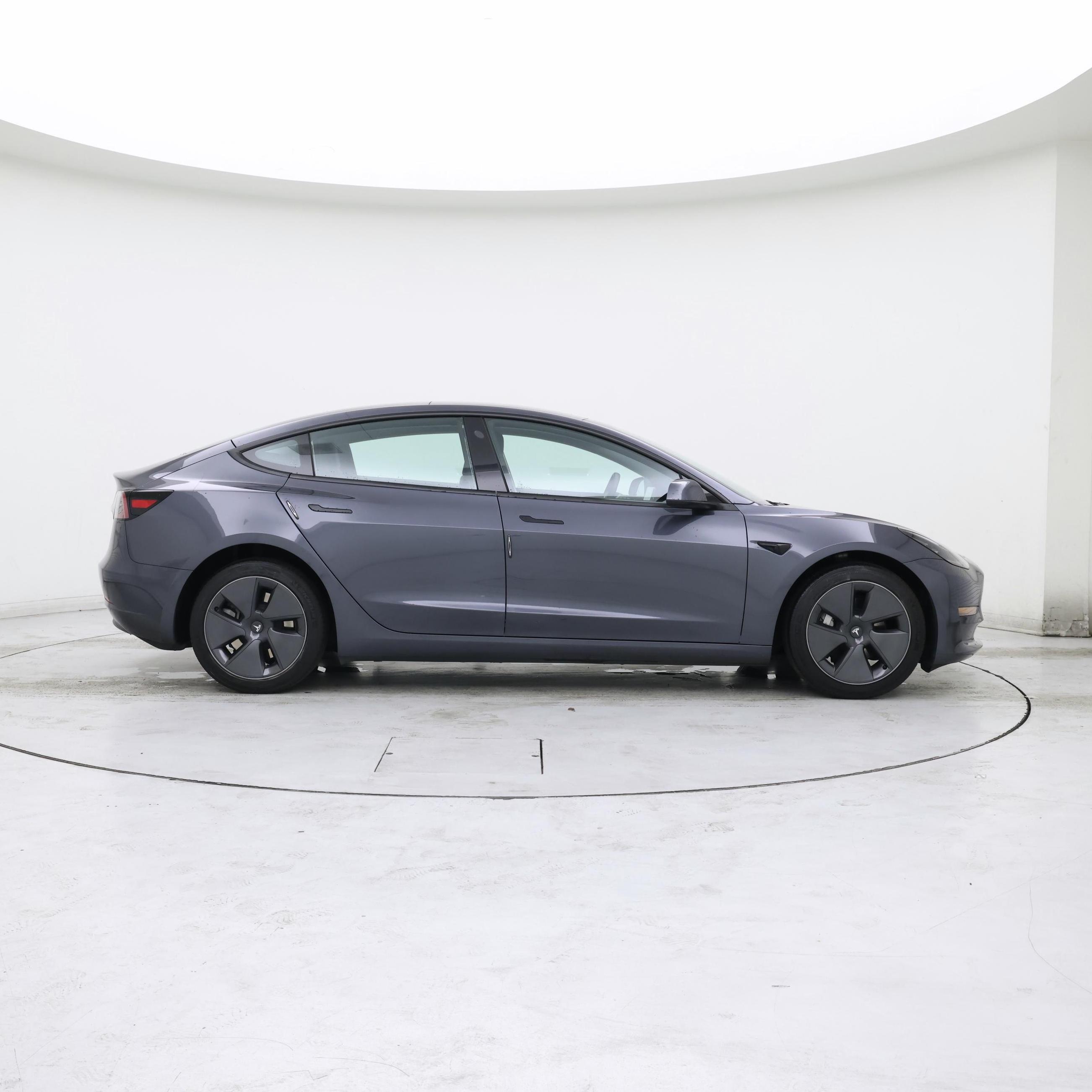 Thumbnail: 2023 Tesla Model 3 - 7