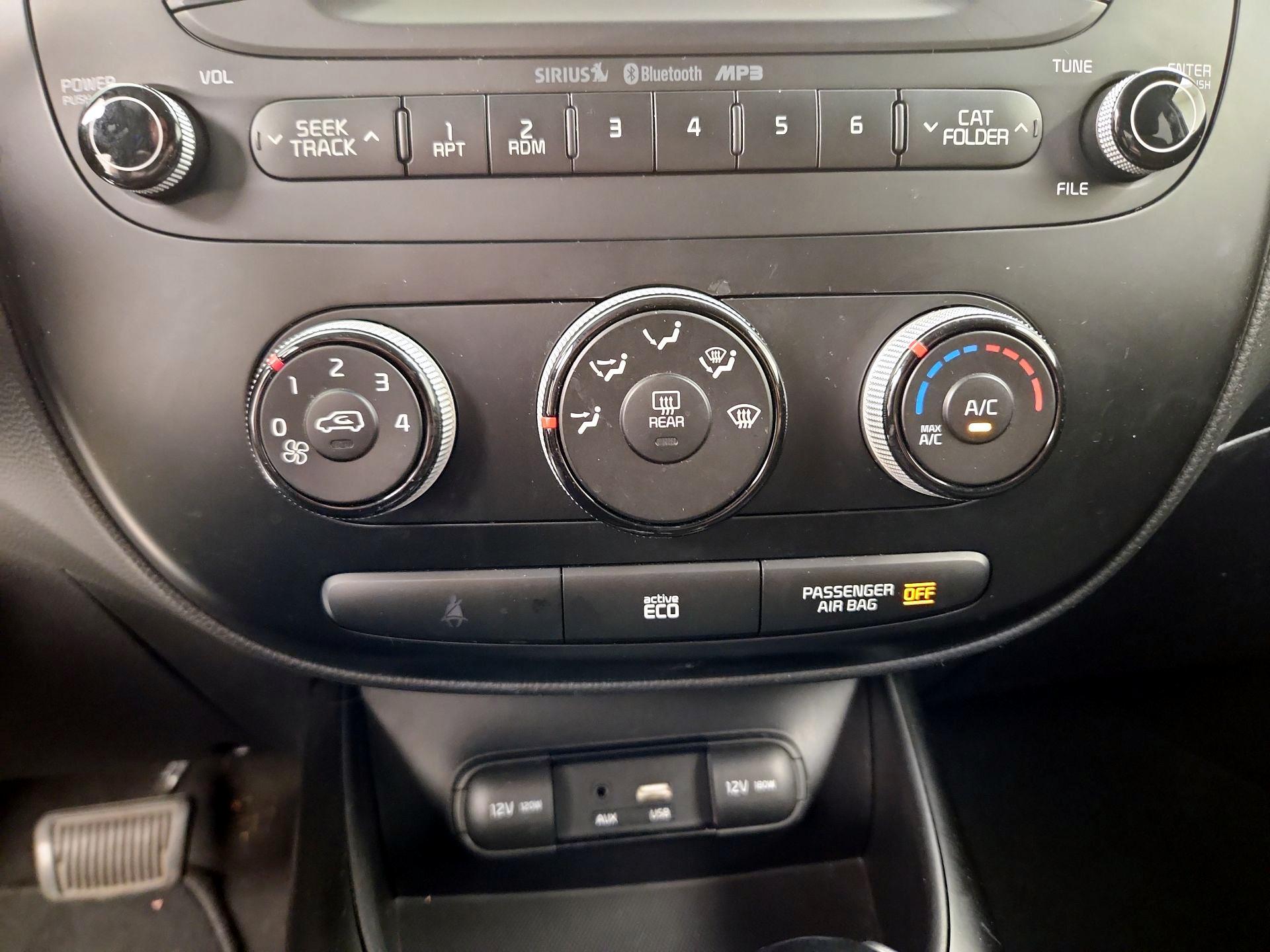 Thumbnail: 2016 Kia Soul - 15