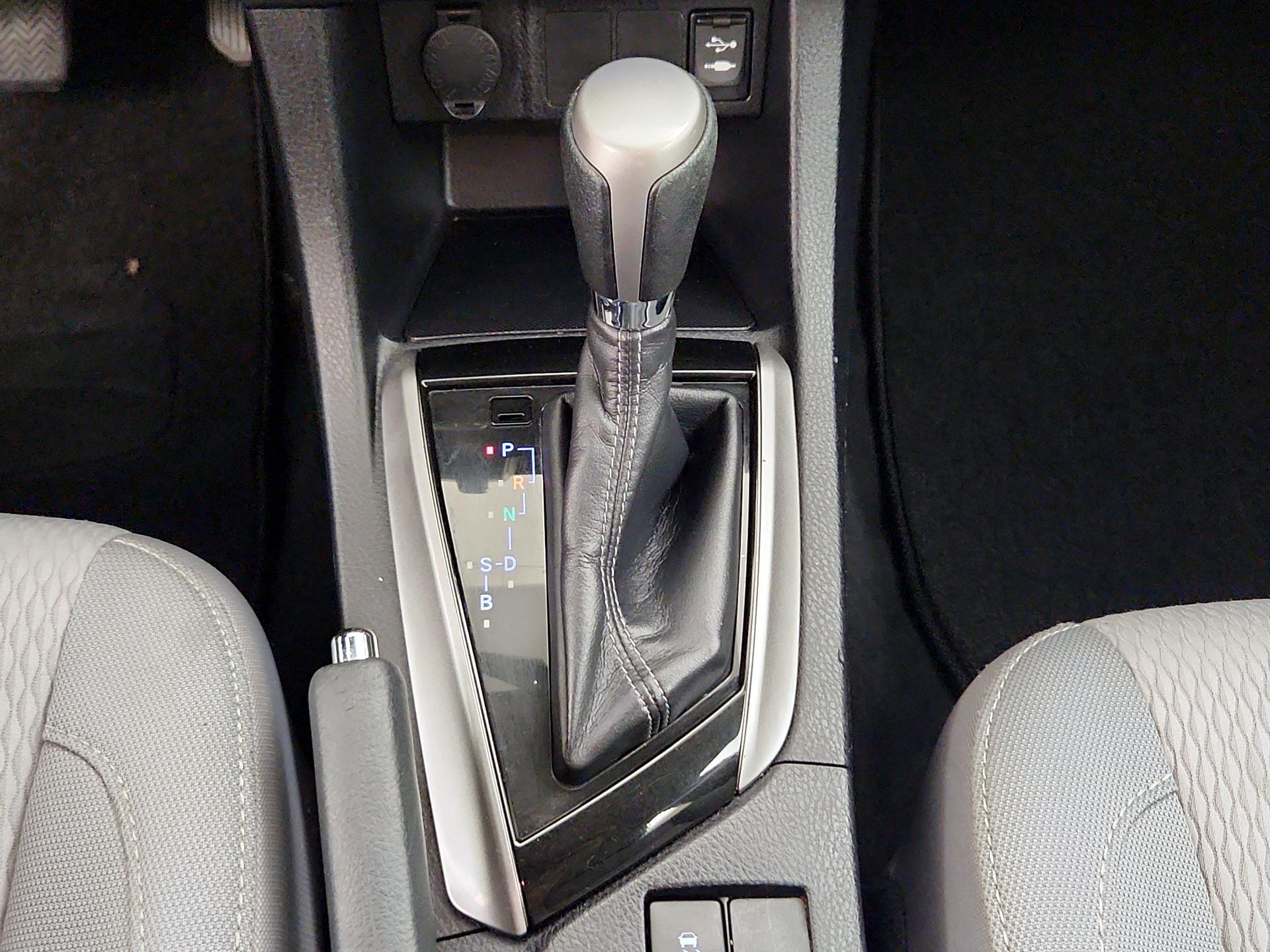 Thumbnail: 2015 Toyota Corolla - 17
